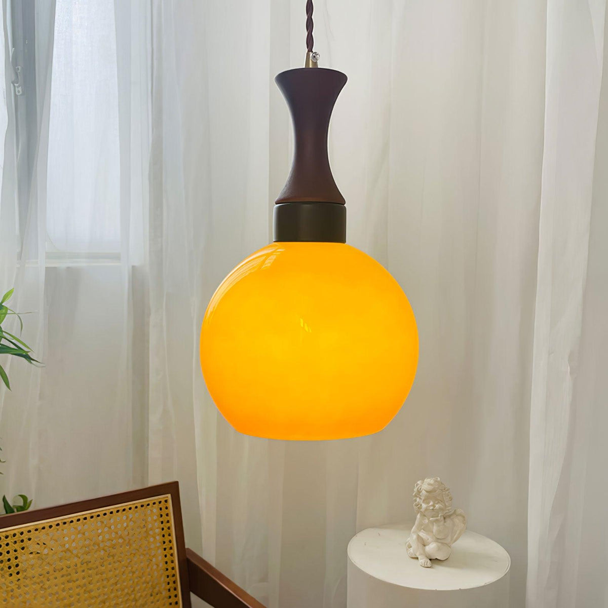 Gyls Modern Minimalist Wood Glass Pendant Lamp