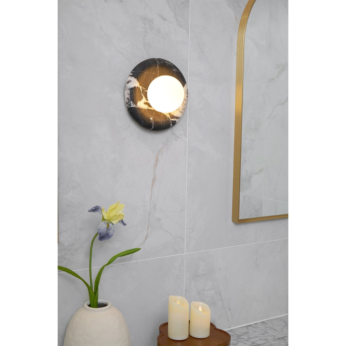 Uvinos Wall Lamp