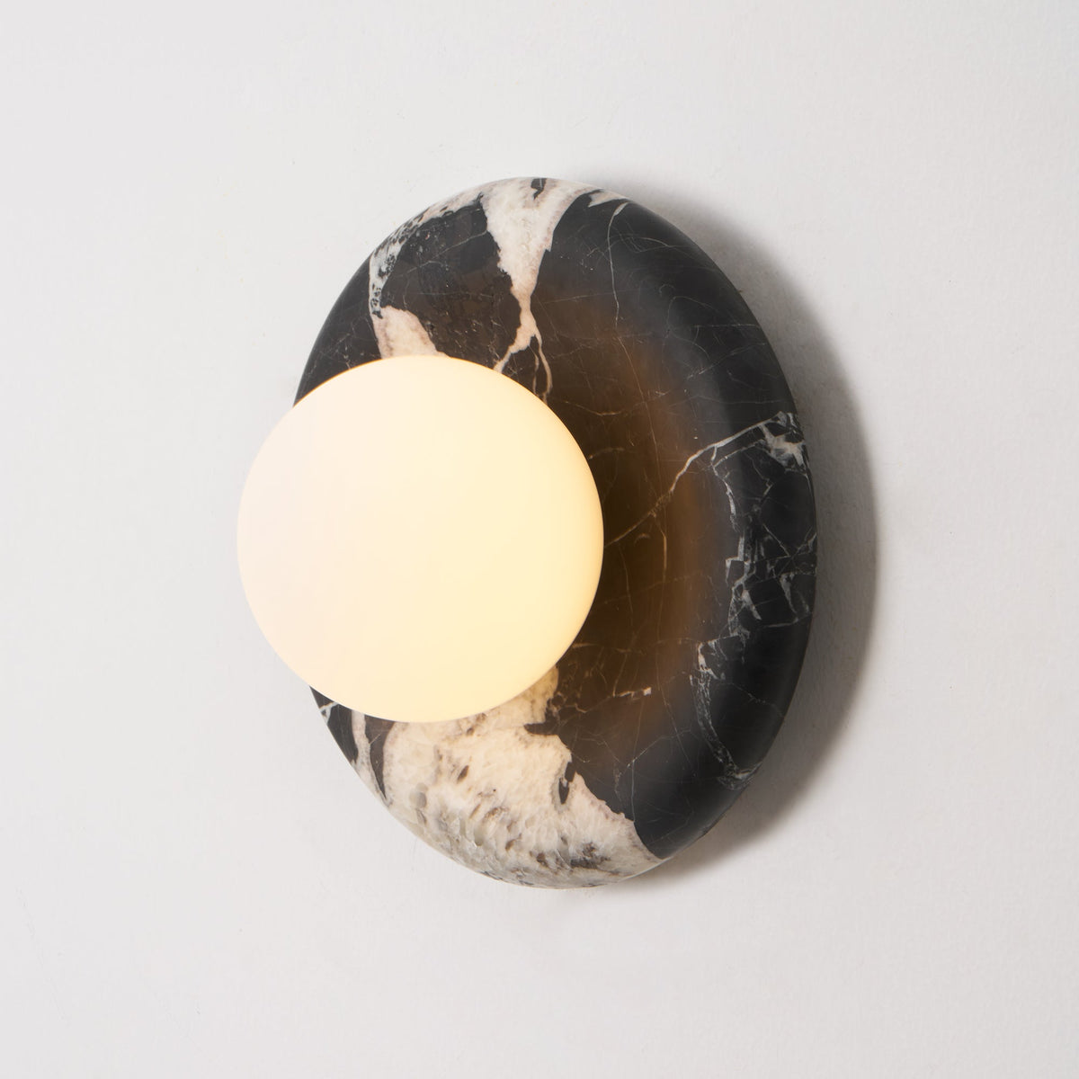 Uvinos Wall Lamp