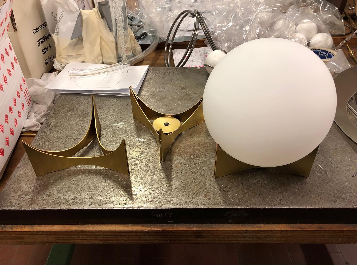 Avo Contemporary Table Lamp