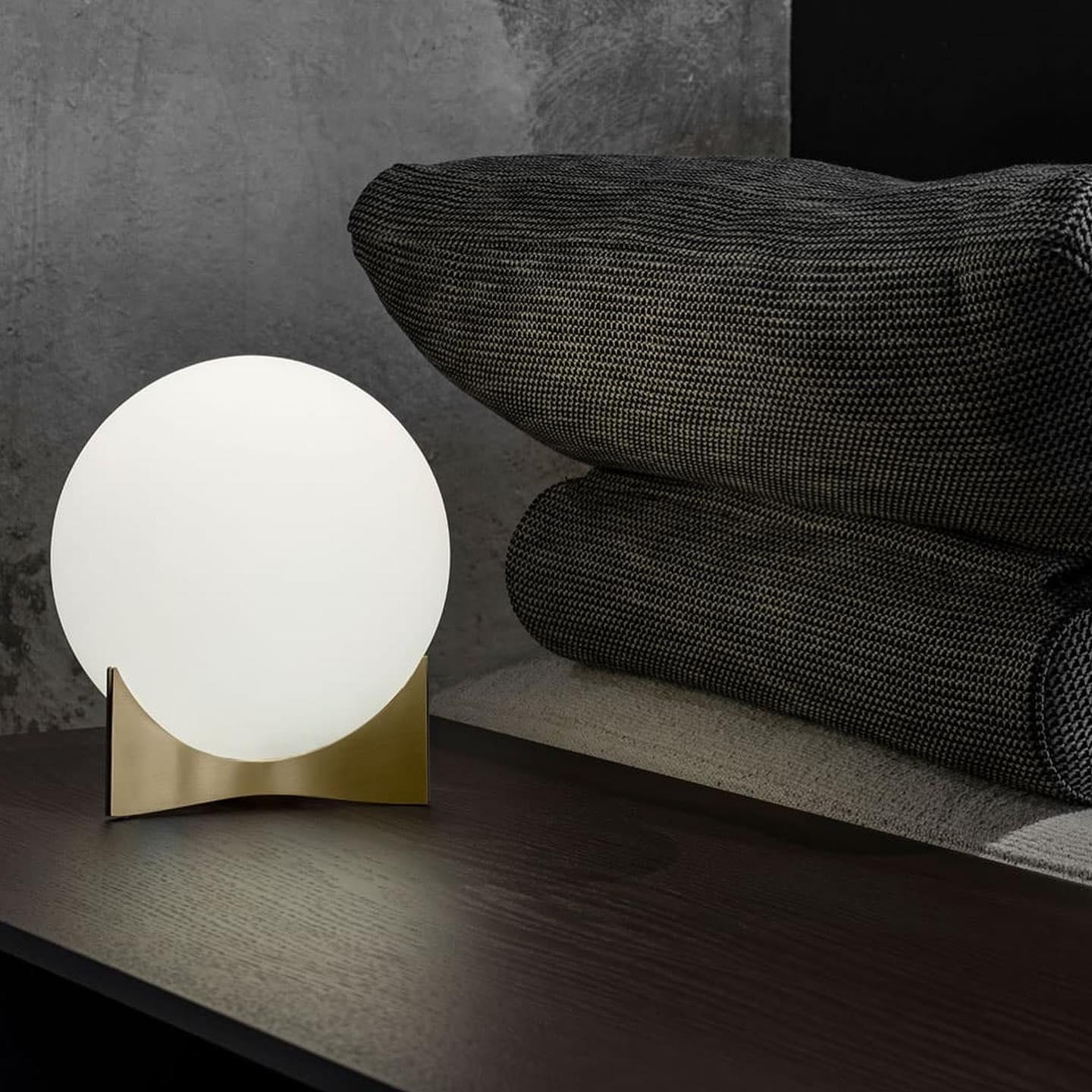 Avo Contemporary Table Lamp