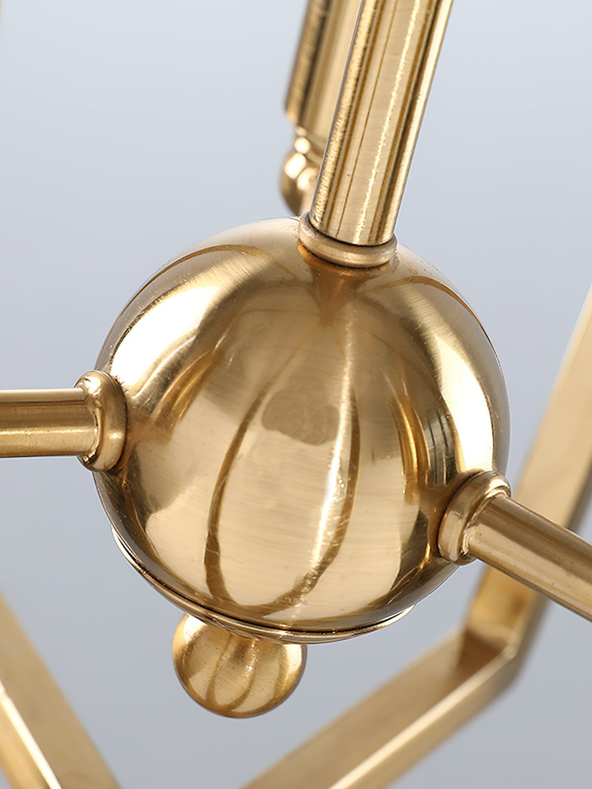 Elthaaris Pendant Light