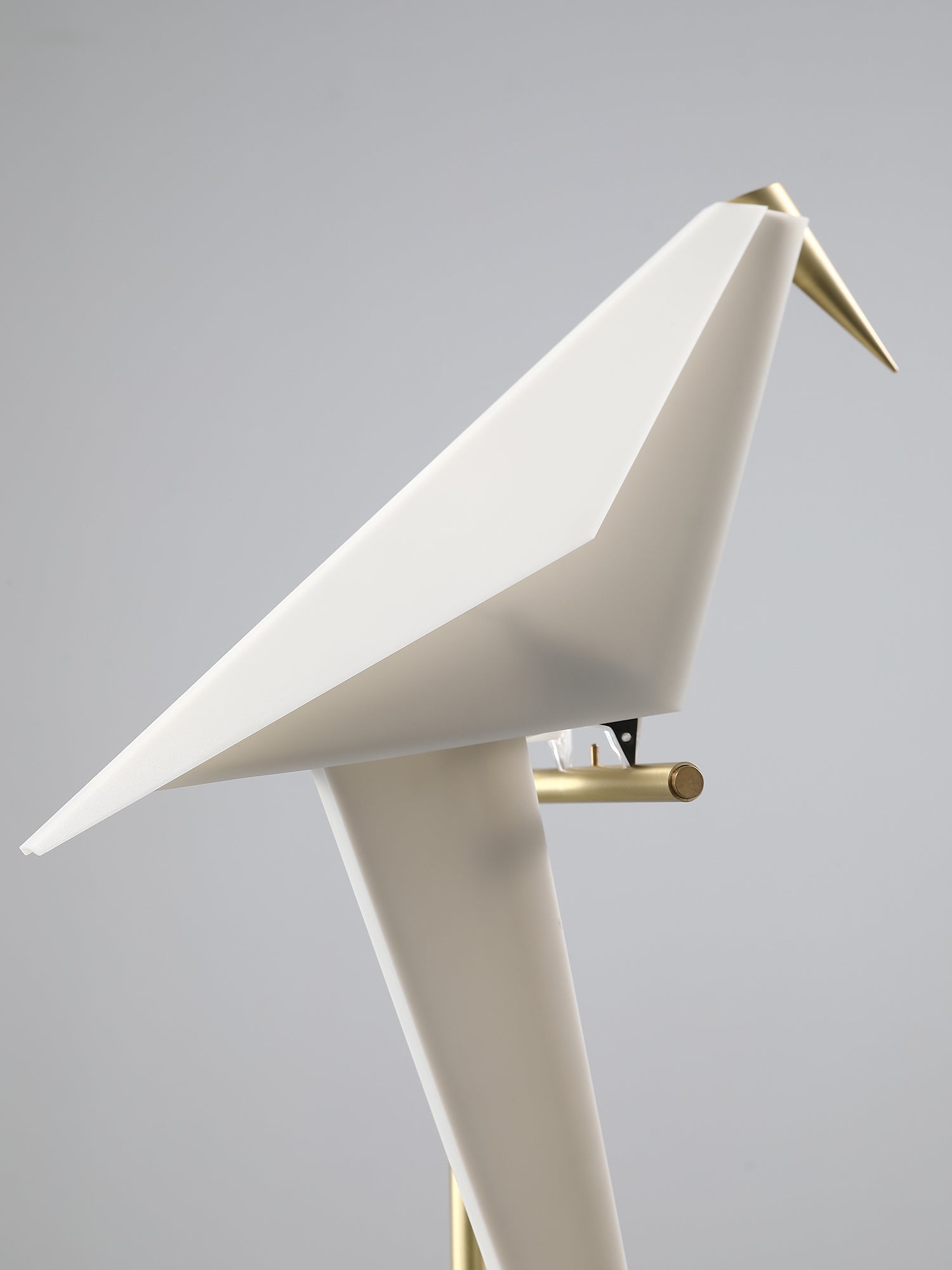 Kaelora Contemporary Table Lamp
