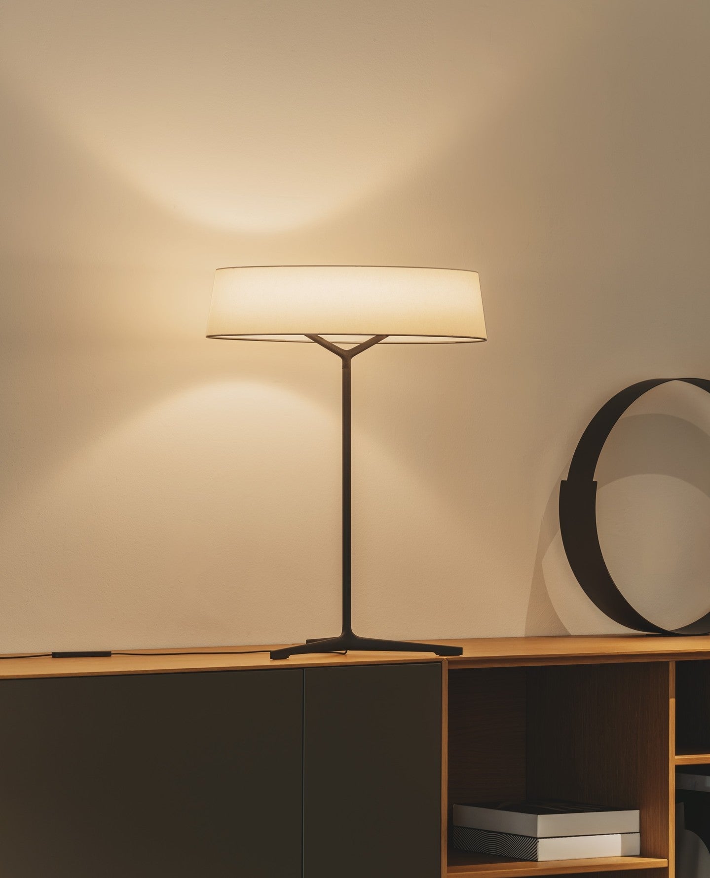 Linivira Fabric Scandinavian Table Lamp