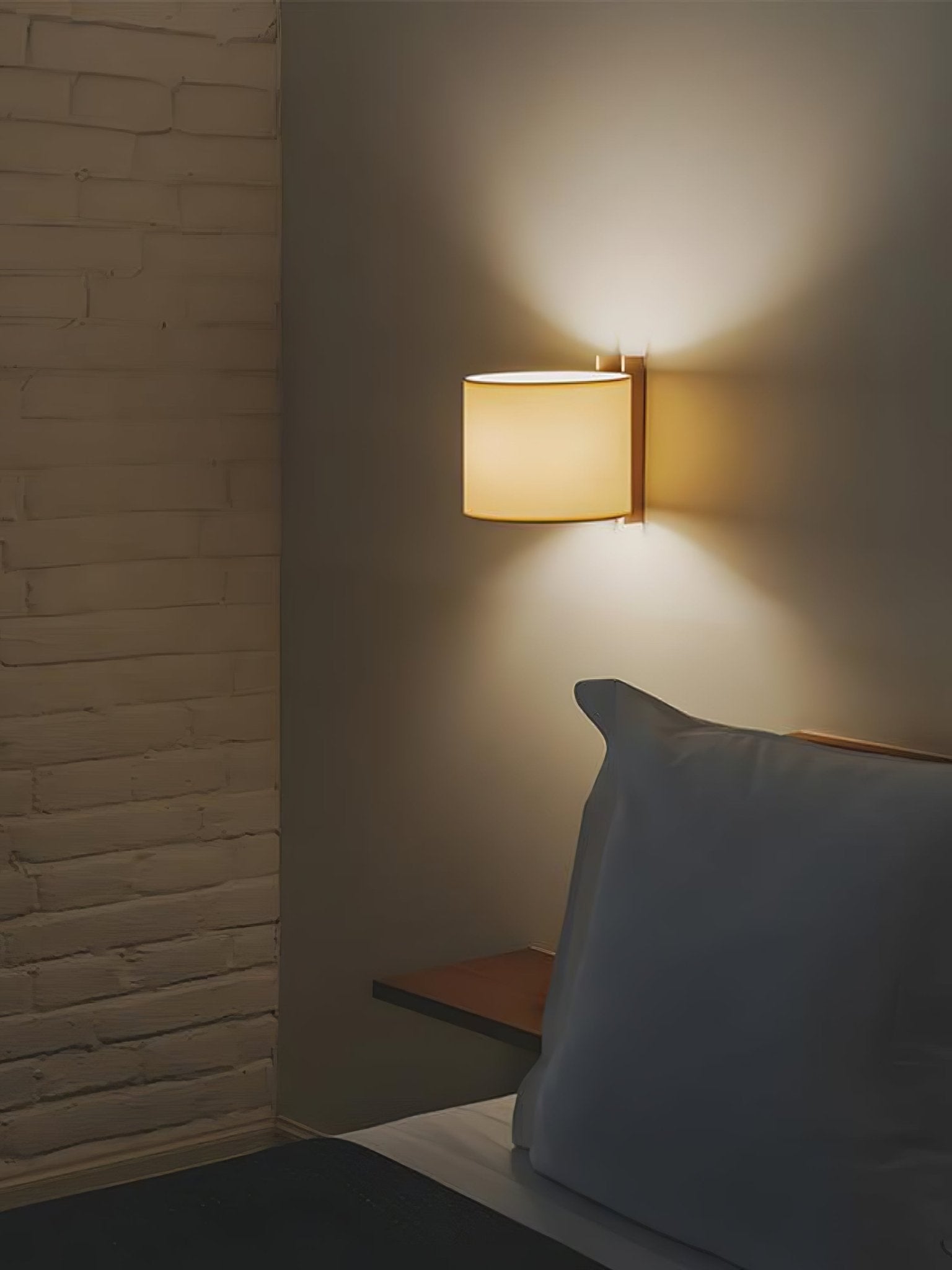 Mirarenne Minimalist Fabric Wall Light