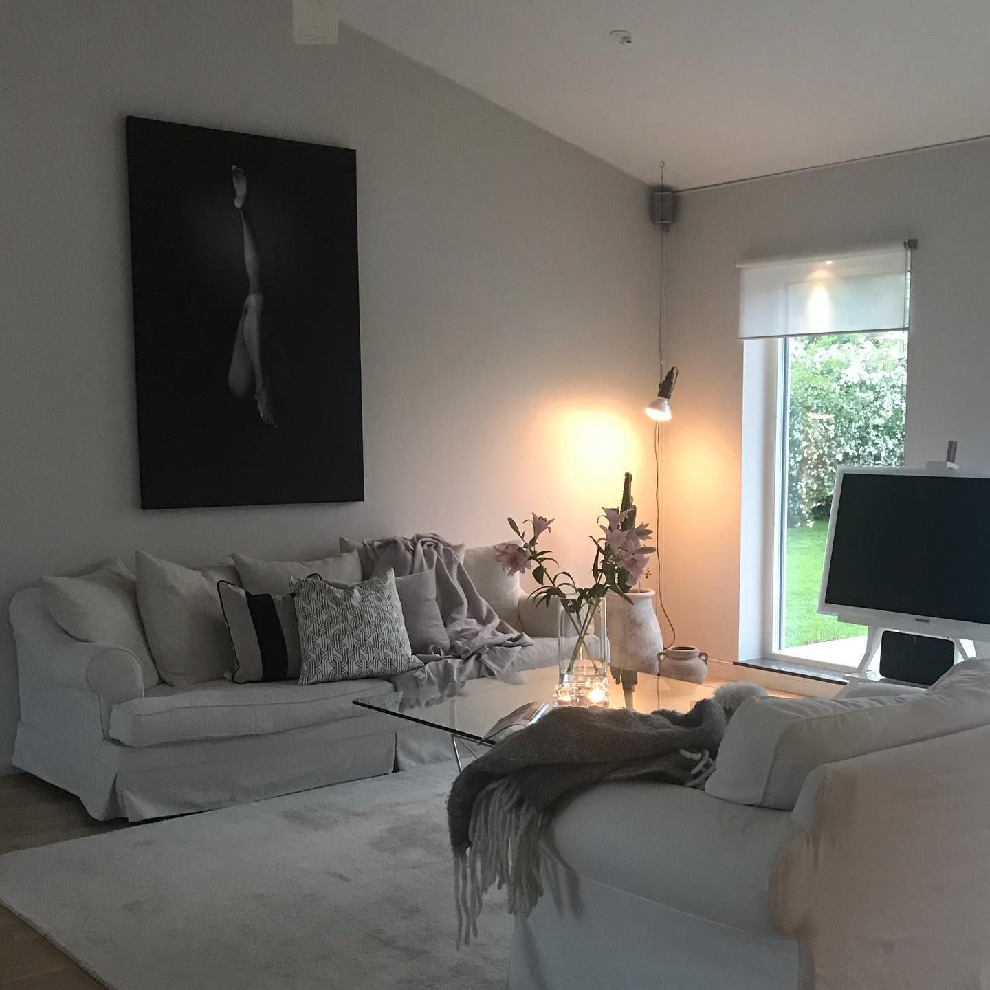 Ilthair Modern Minimalist Pendant Light - Neutral Decor