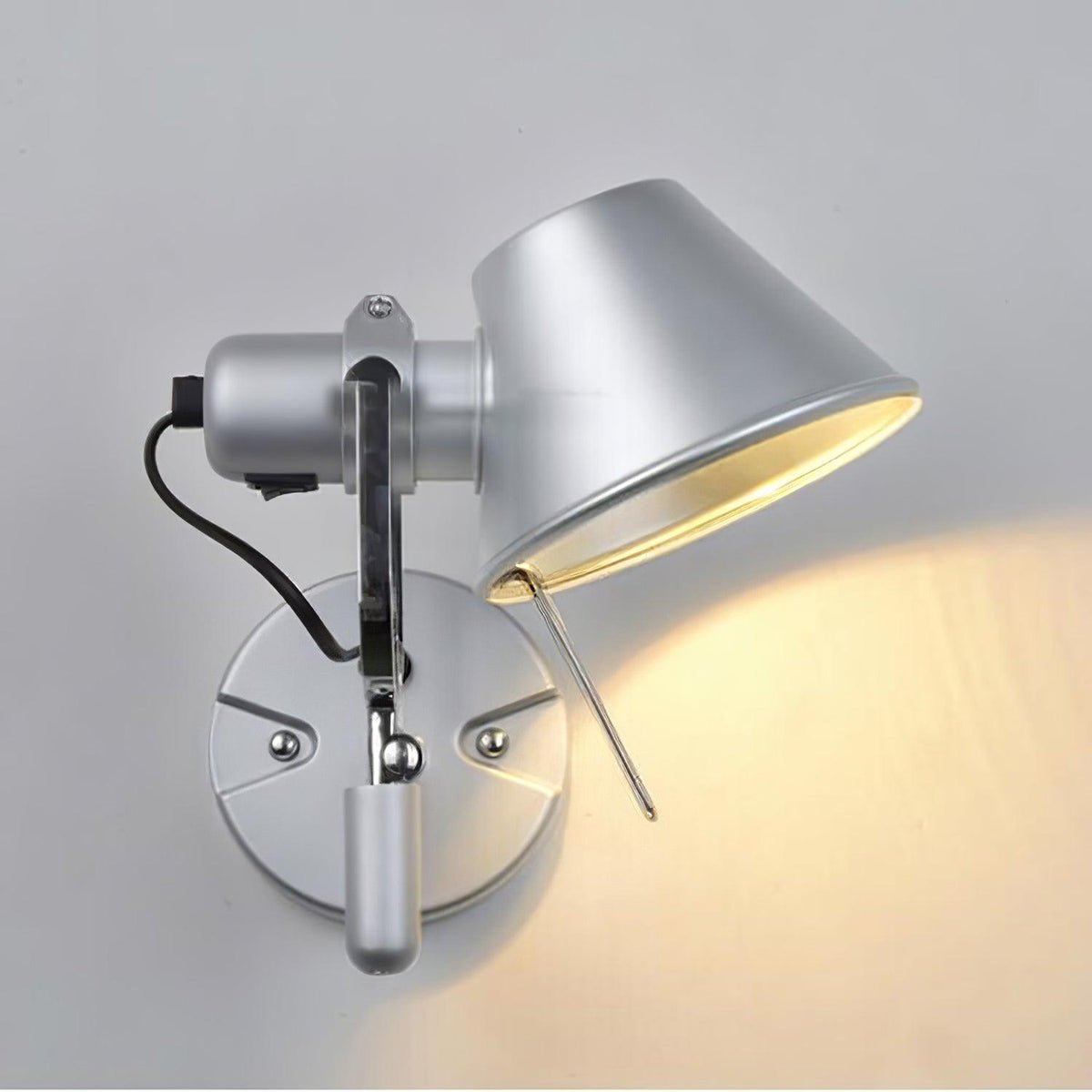 Nyliraris Unique Vintage Industrial Wall Lamp