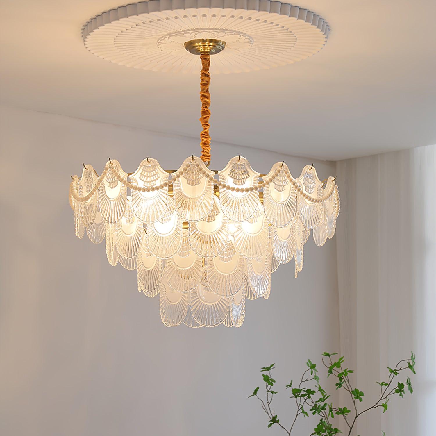 Liorelelle Chandelier Pearl Glass Shell