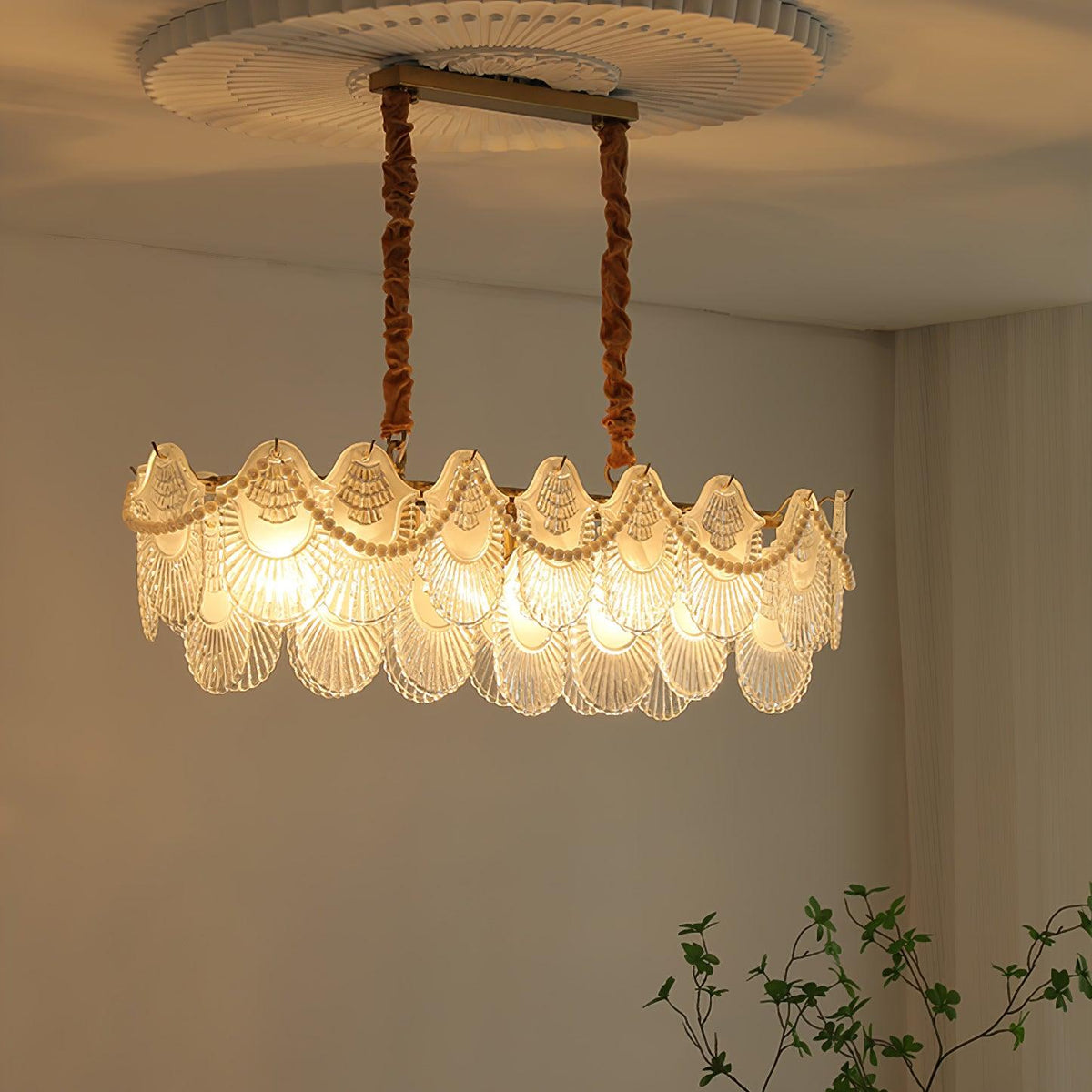 Liorelelle Chandelier Pearl Glass Shell