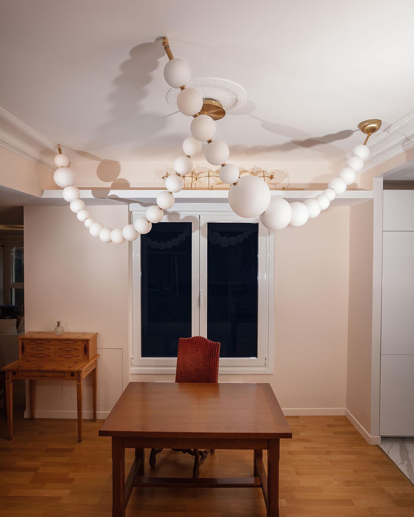 Zalvarin Brass Sputnik Chandelier - Neutral Decor