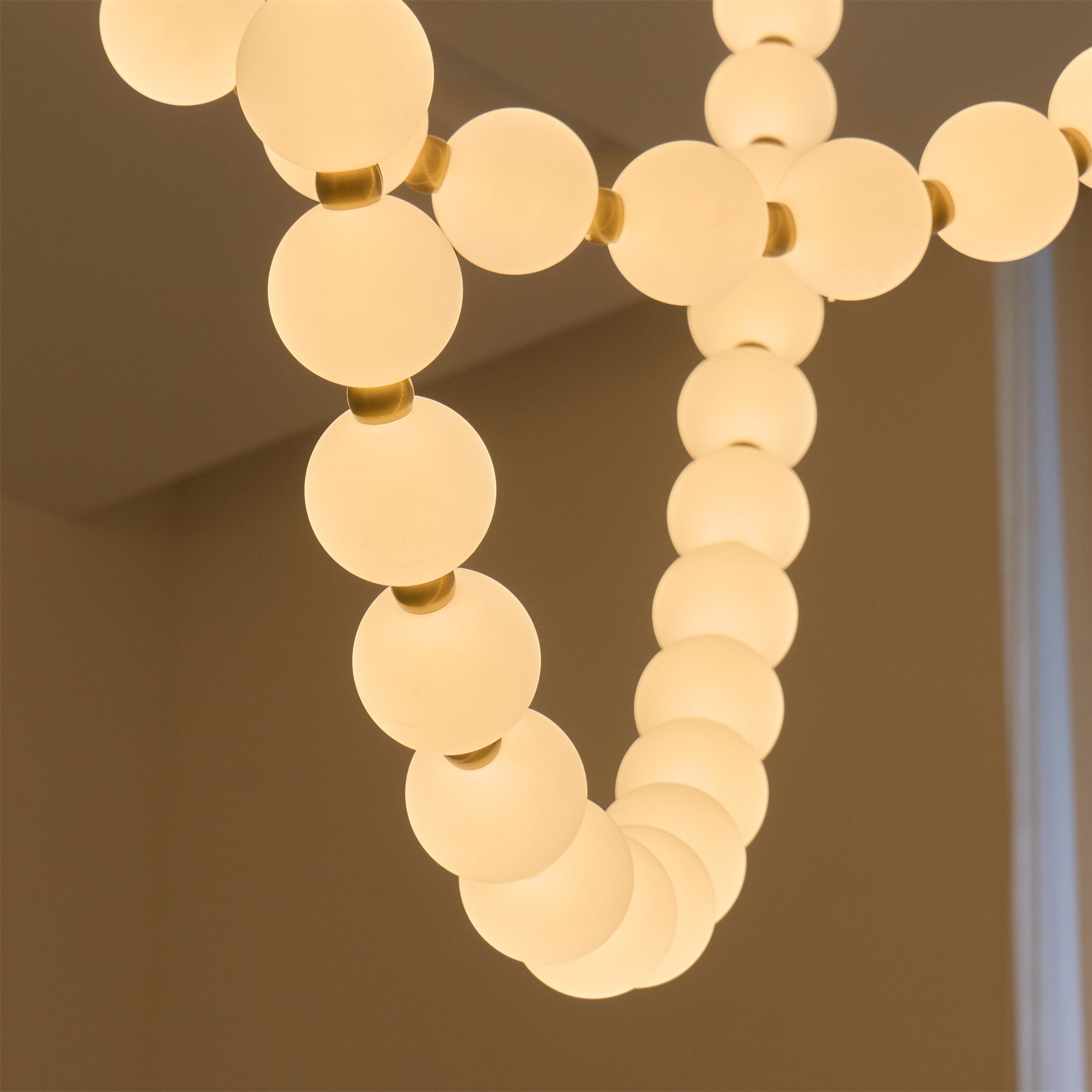 Liorenena Chandelier
