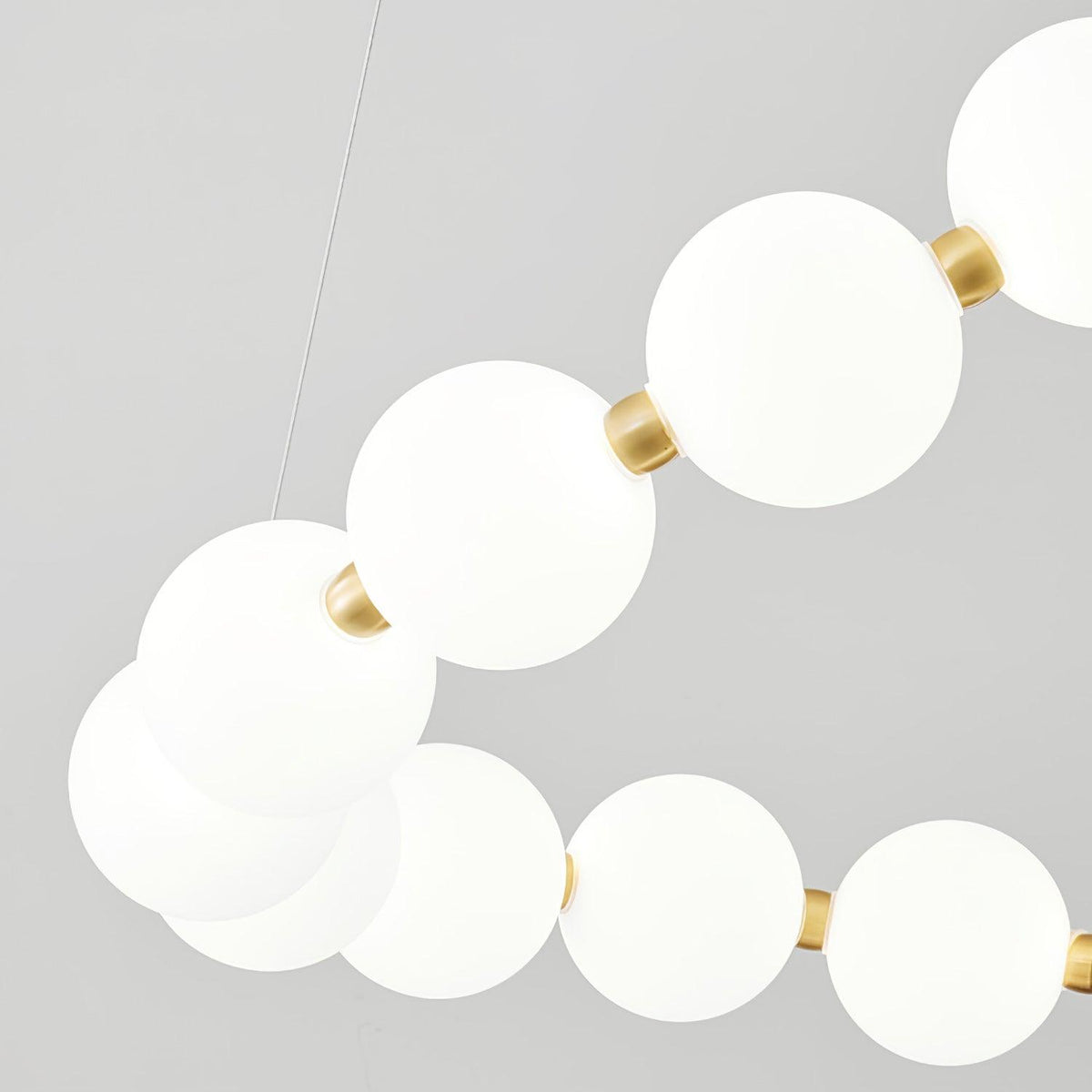 Eamo Modernl Chandelier
