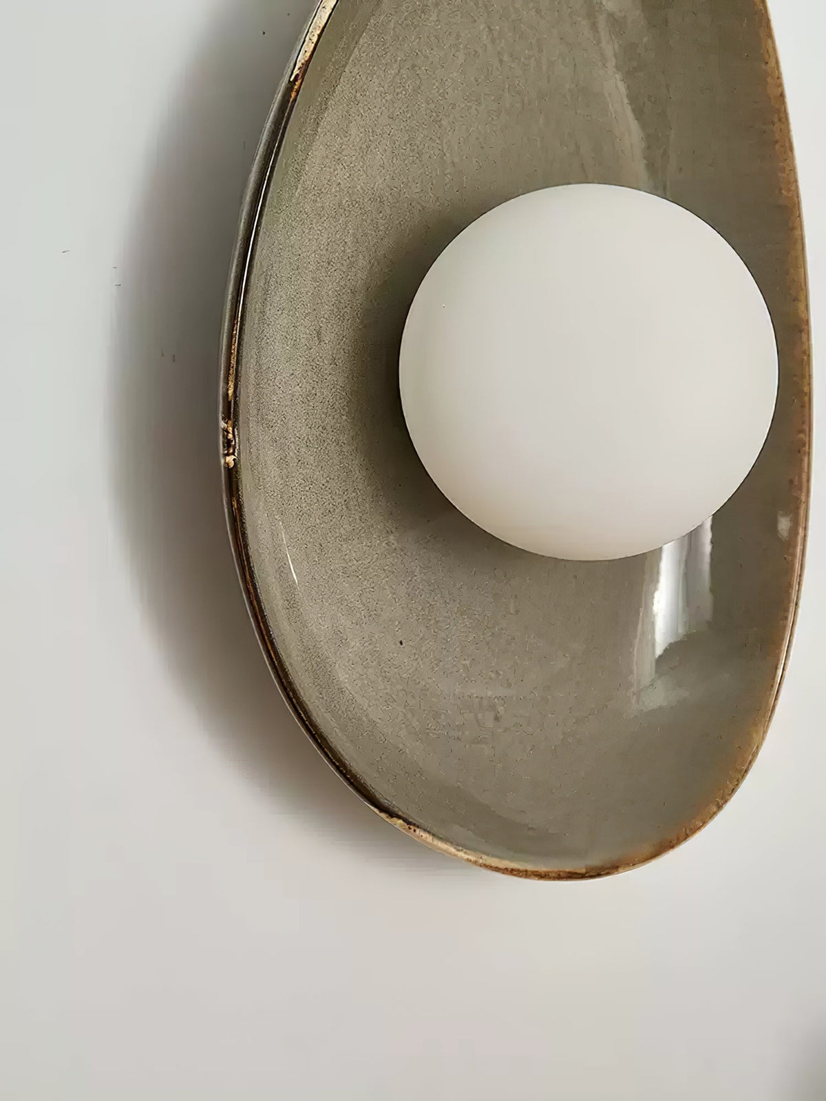Ertalila Elegance Pebble Disc Ceramics Wall Light