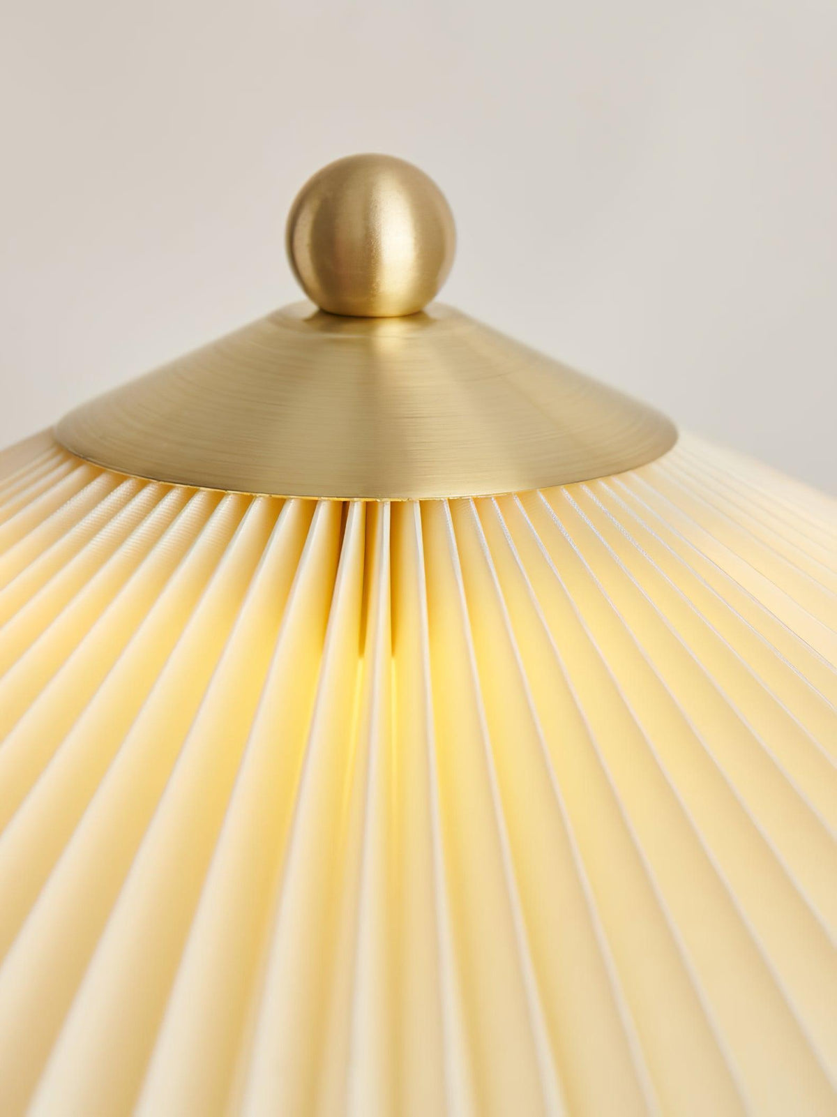 Camirir Pleated Umbrella Table Lamp