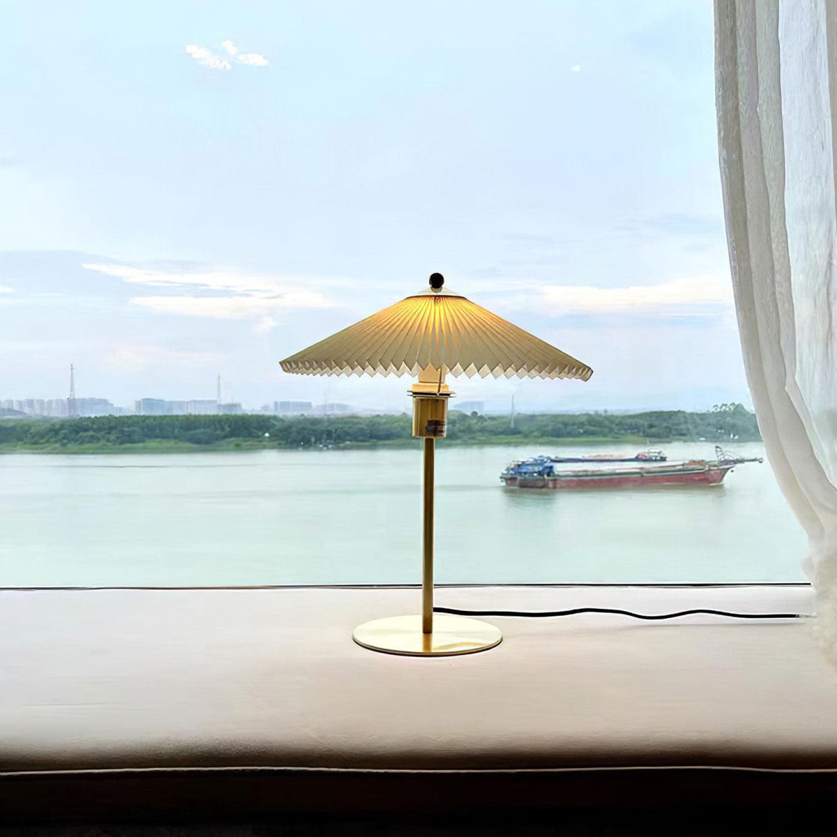 Camirir Pleated Umbrella Table Lamp