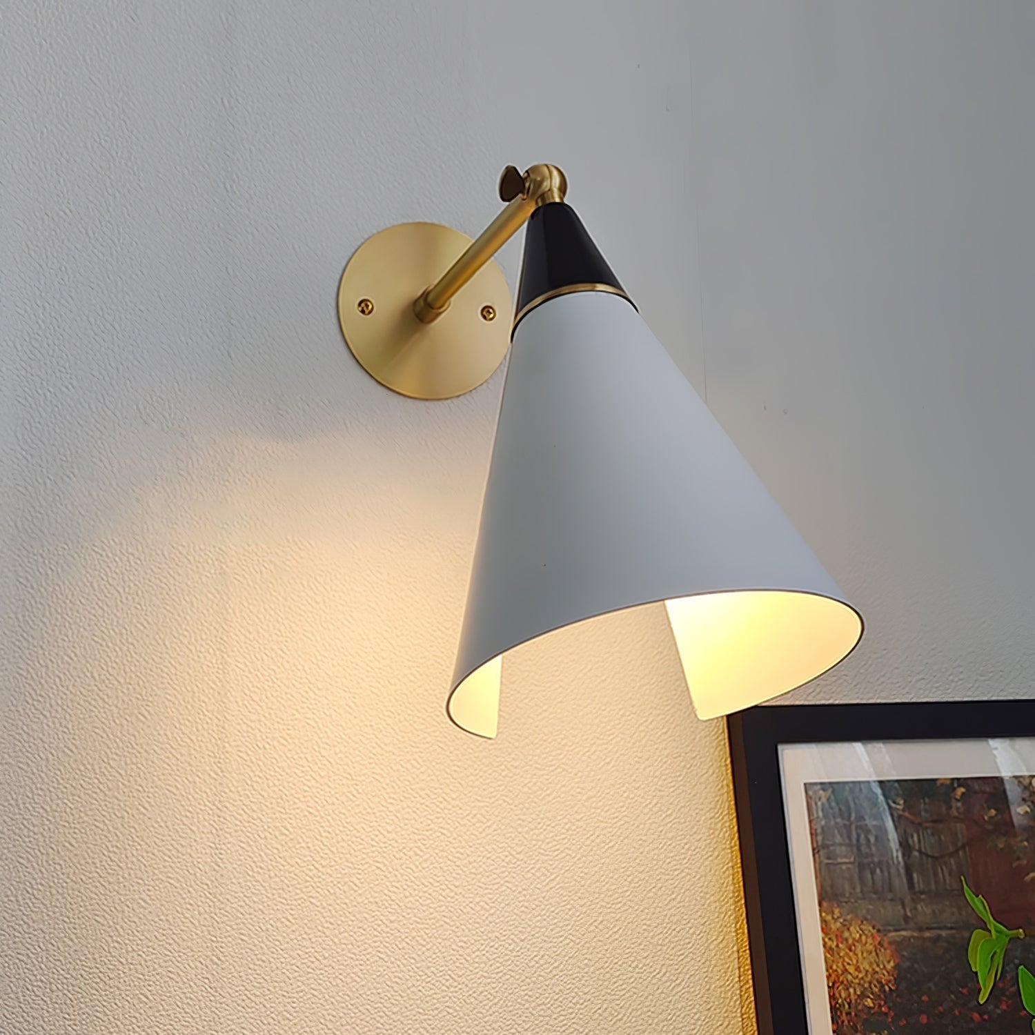 Miraenne Wall Lamp