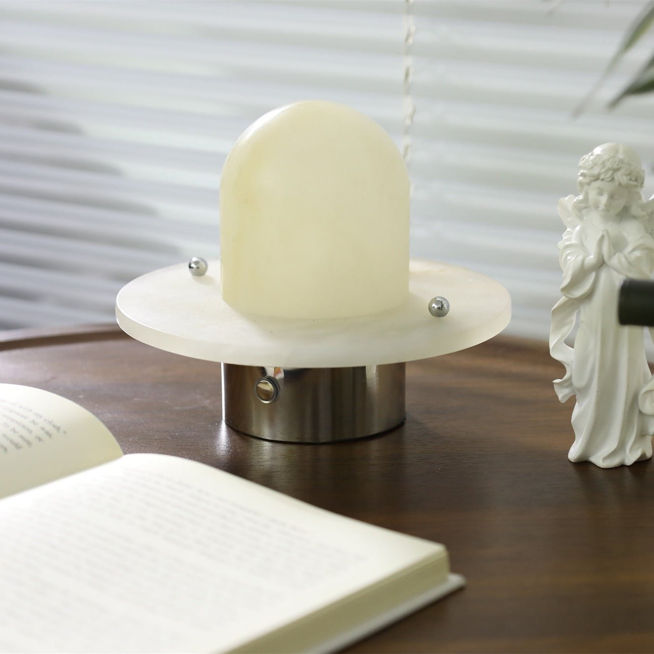 Dyxlen Table Lamp