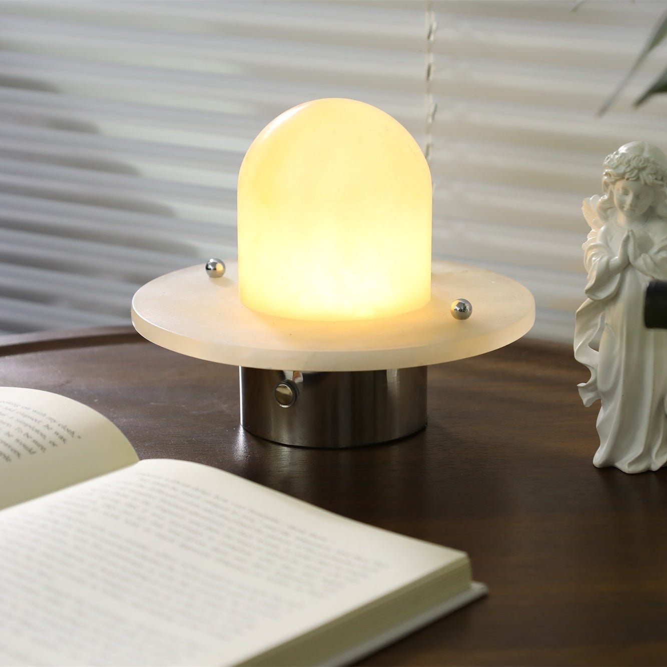 Dyxlen Table Lamp