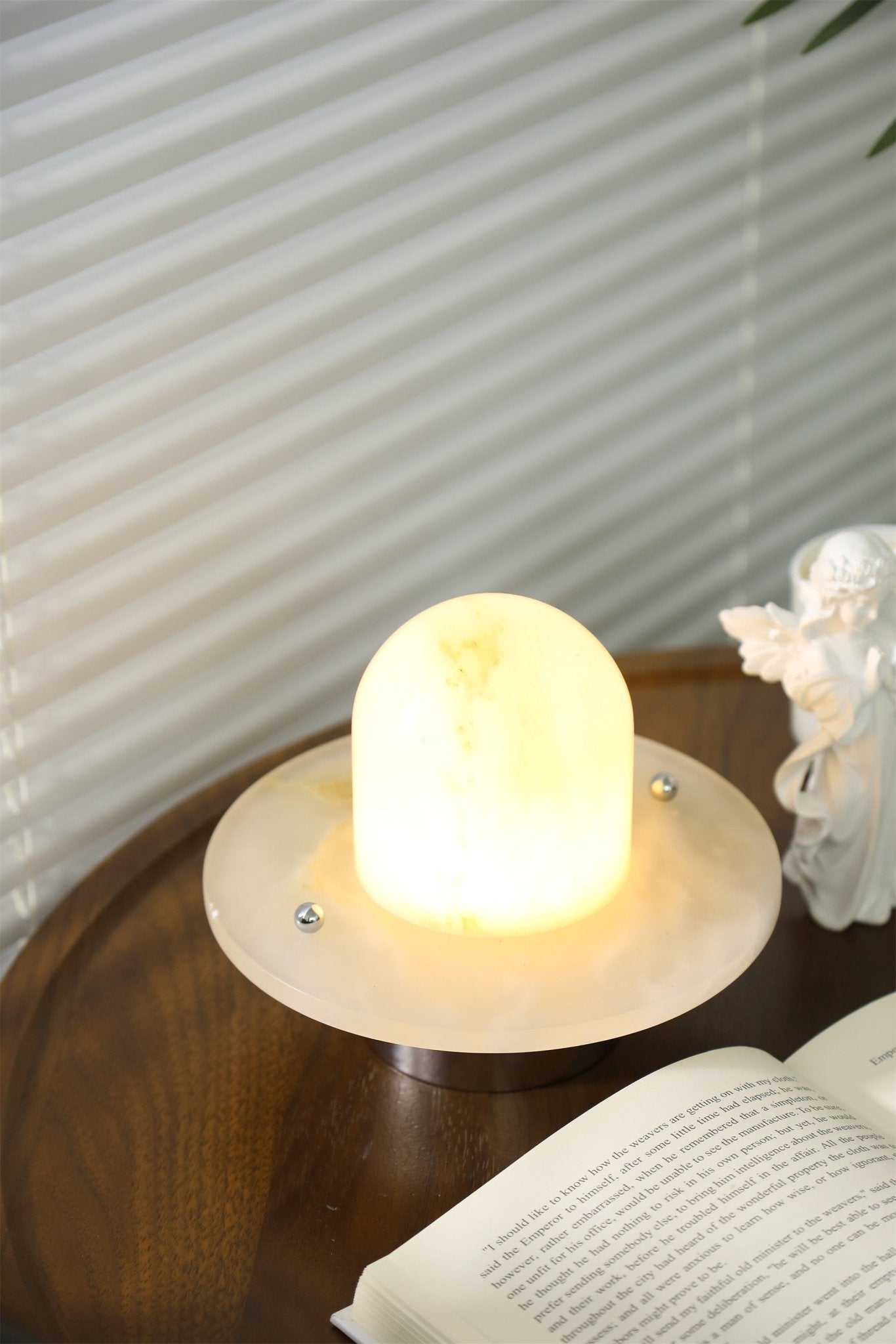 Dyxlen Table Lamp