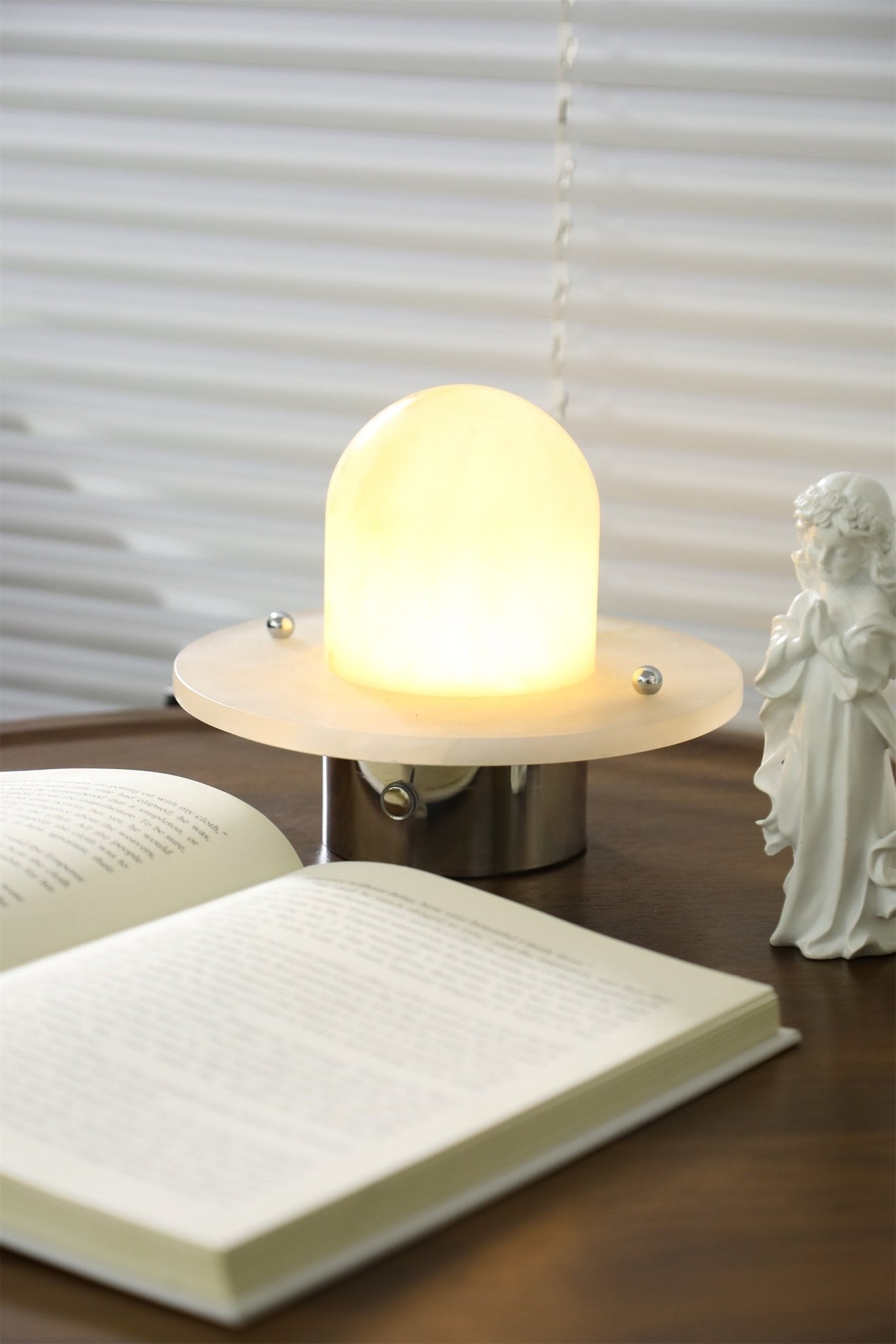Dyxlen Table Lamp