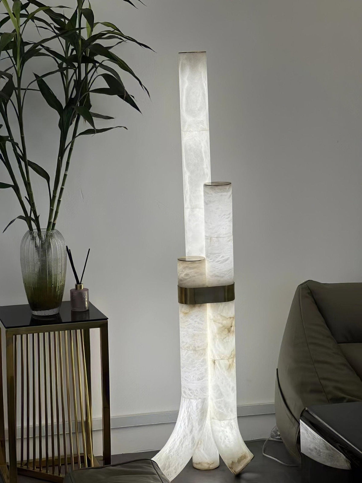 Nivoena Alabaster Floor Lamp