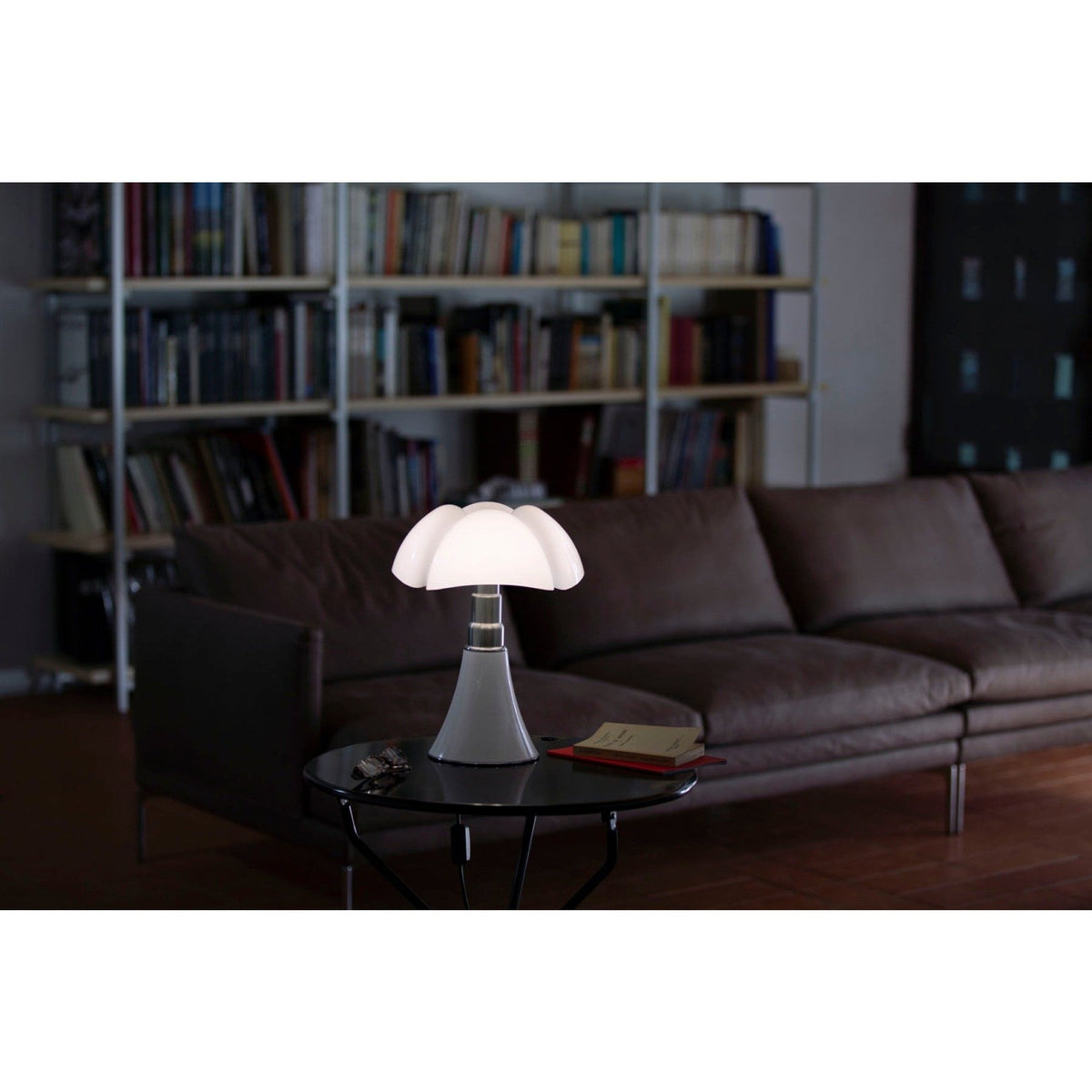 Flaria Table Lamp