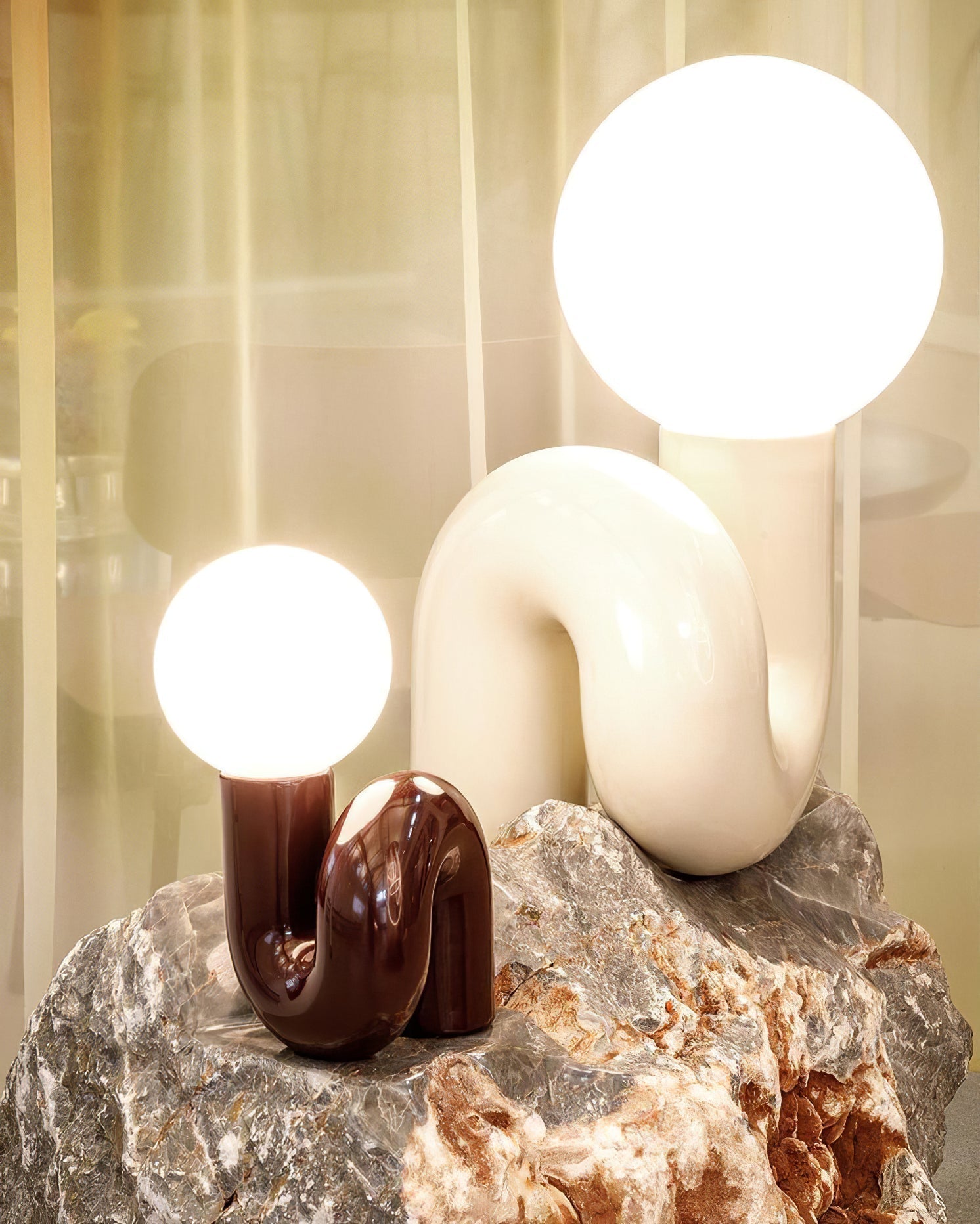 Soreeon Lamp Playful N Shape All White