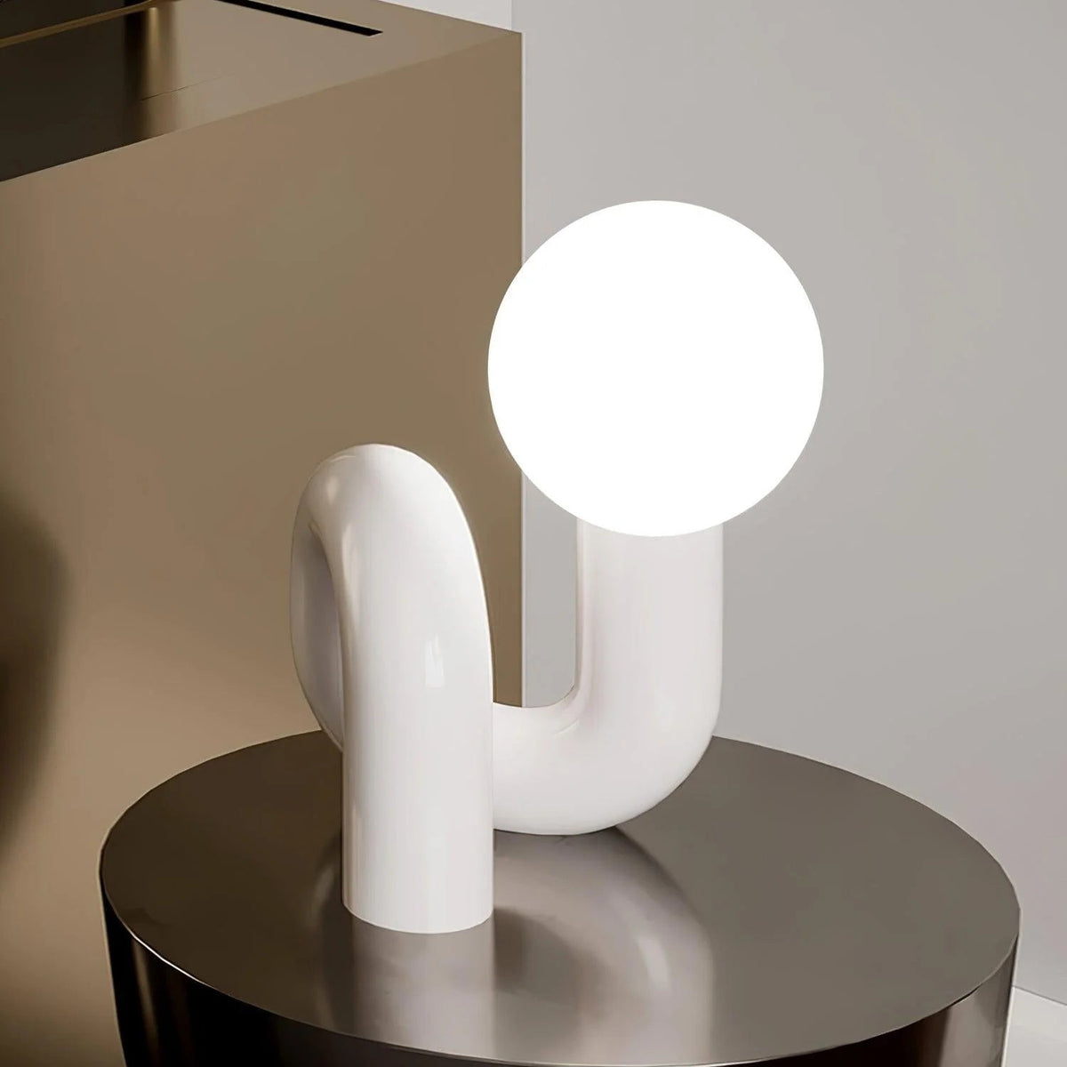Soreeon Lamp Playful N Shape All White