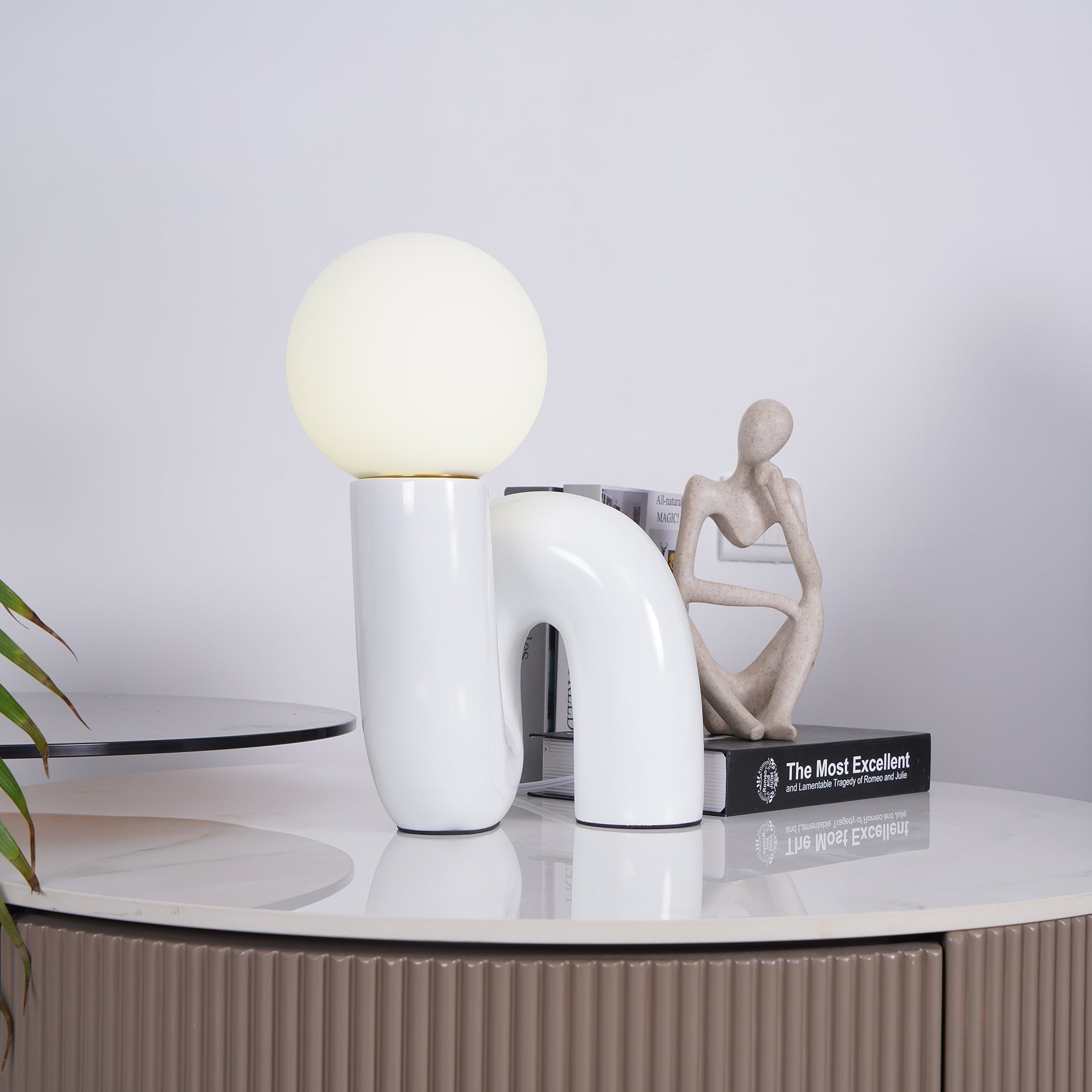 Soreeon Lamp Playful N Shape All White