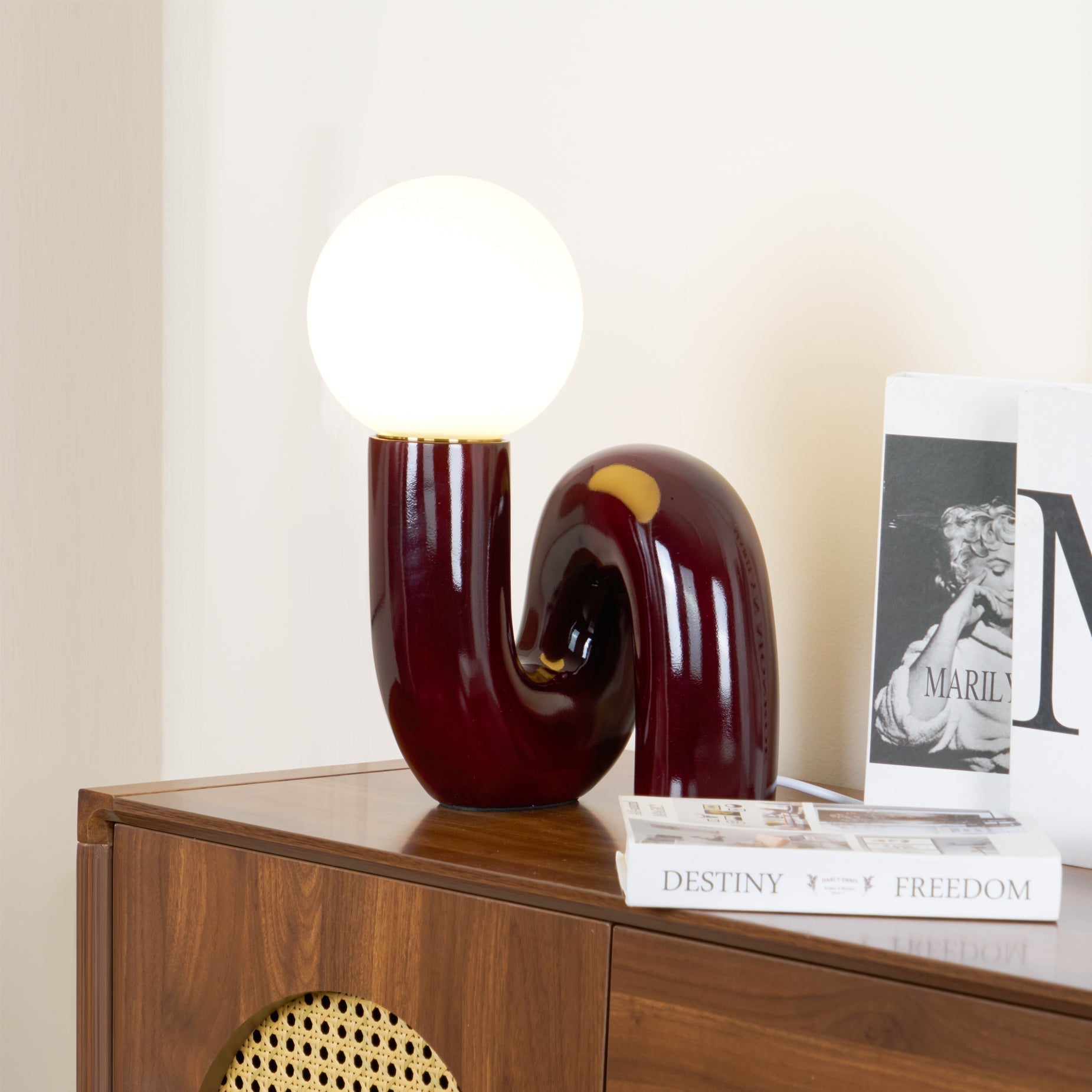 Soreeon Lamp Playful N Shape All White