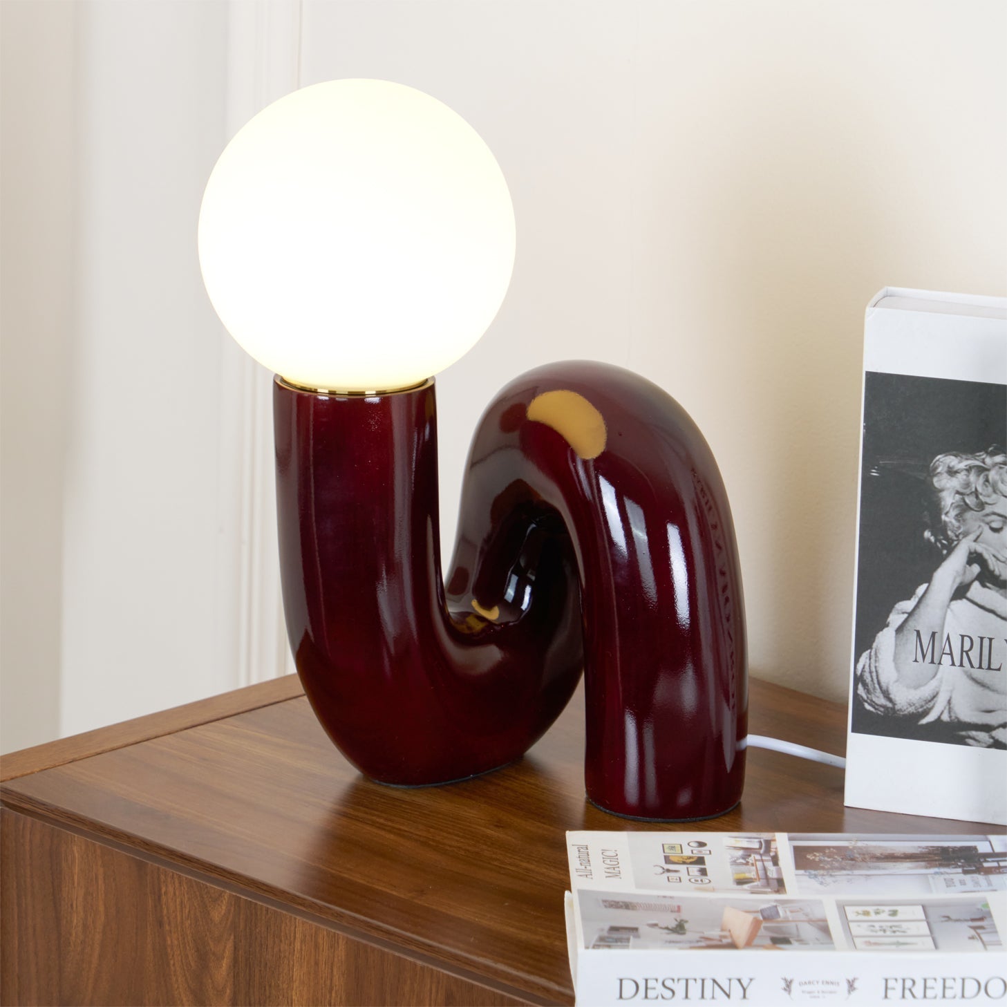 Soreeon Lamp Playful N Shape All White