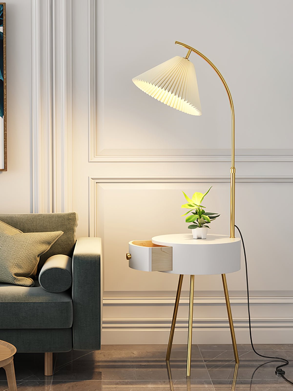 Arcora Pleated Arc Floor Light