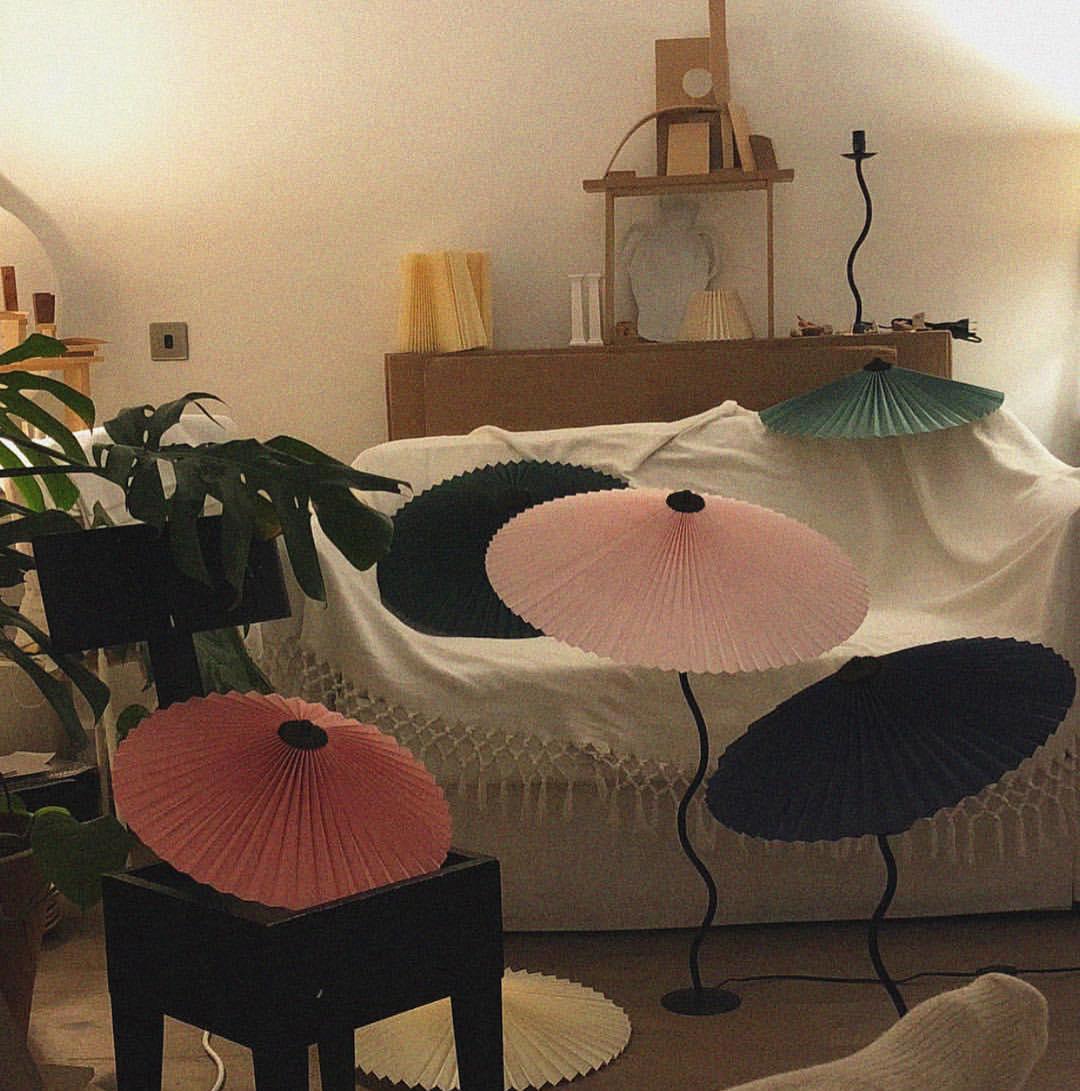 Krenis Fabric Artistic Table Lamp