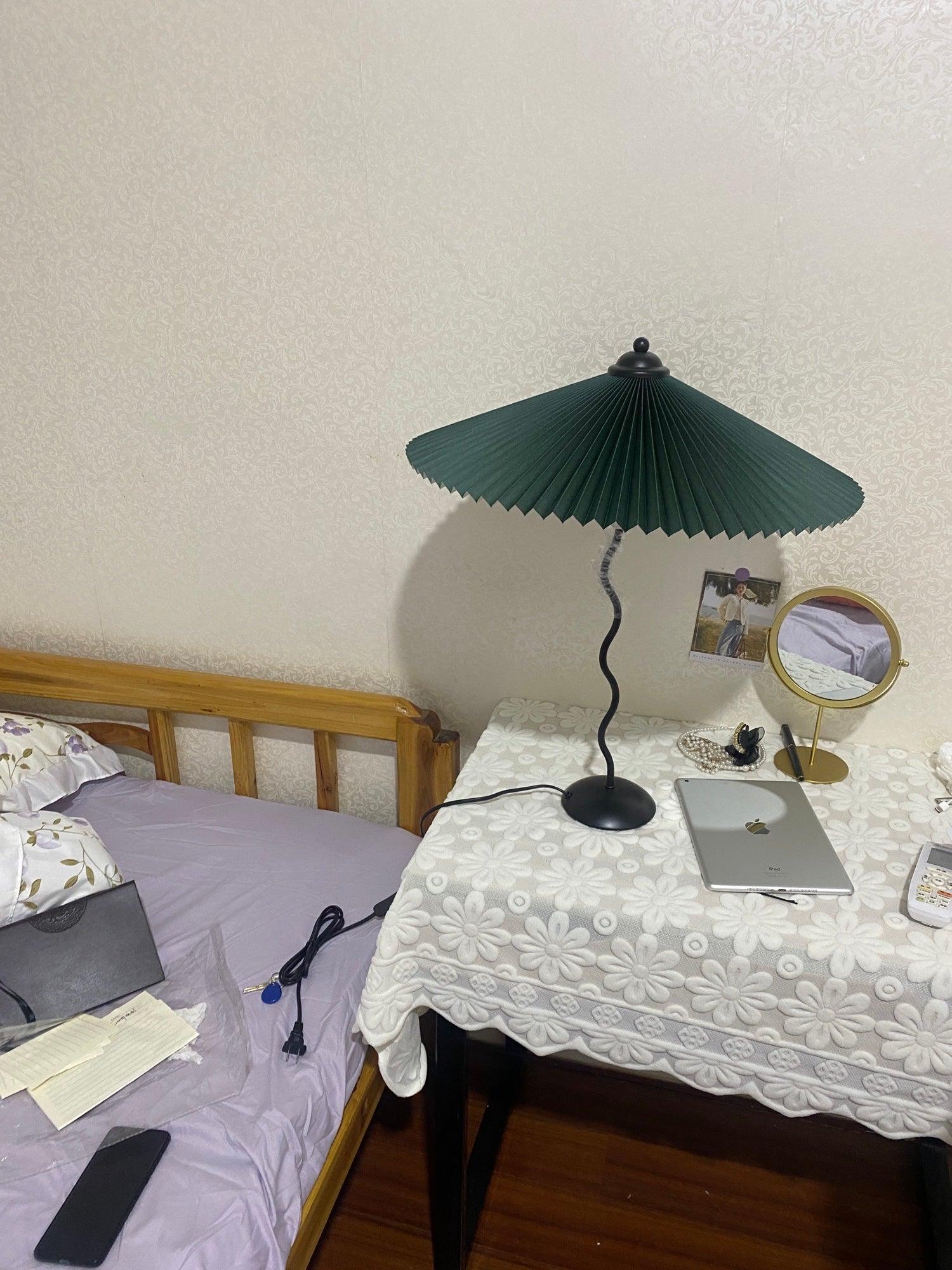 Krenis Fabric Artistic Table Lamp