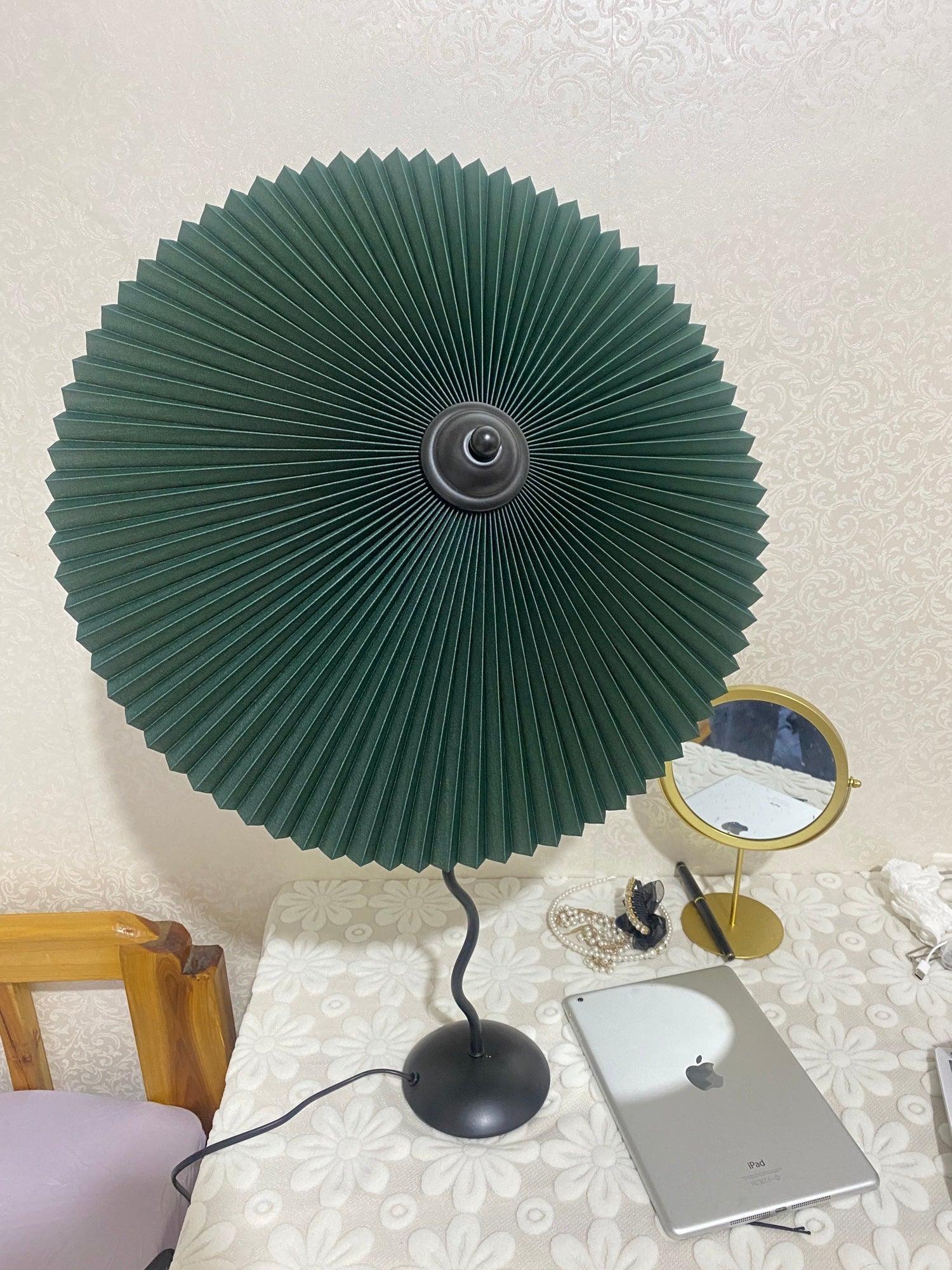 Krenis Fabric Artistic Table Lamp