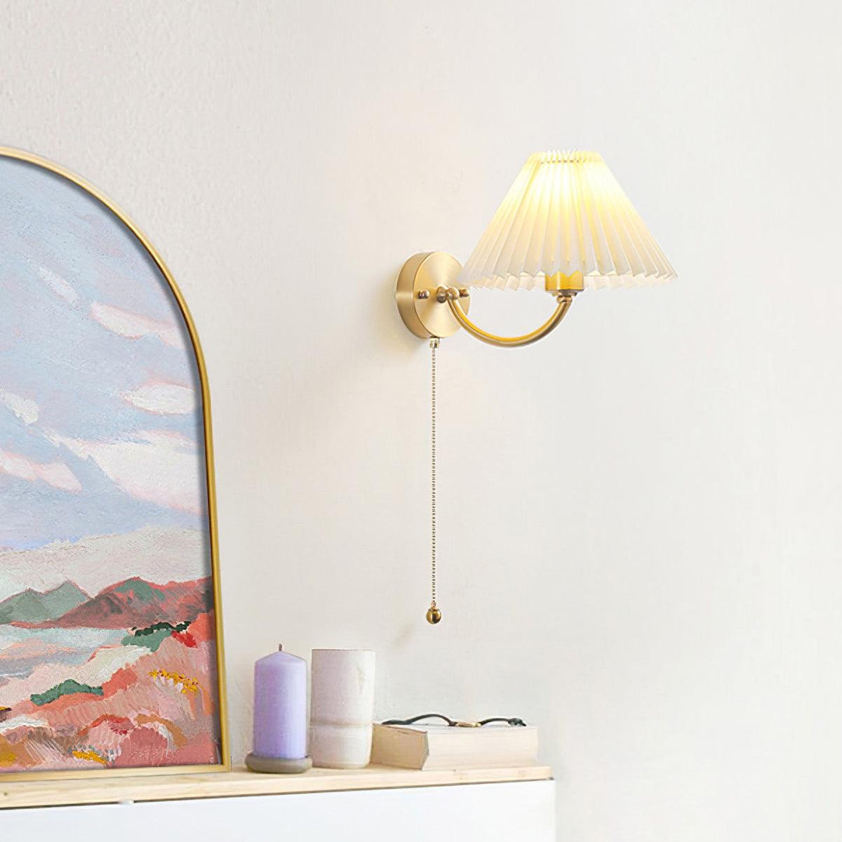 Dovrin Elegance Pleated Brass Fabric Wall Lamp