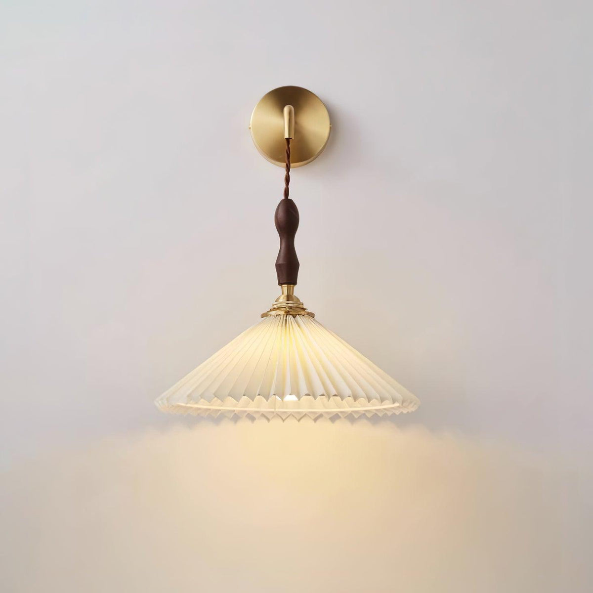 Mordan Premium Elegance Pleated Walnut Wooden Wall Lamp