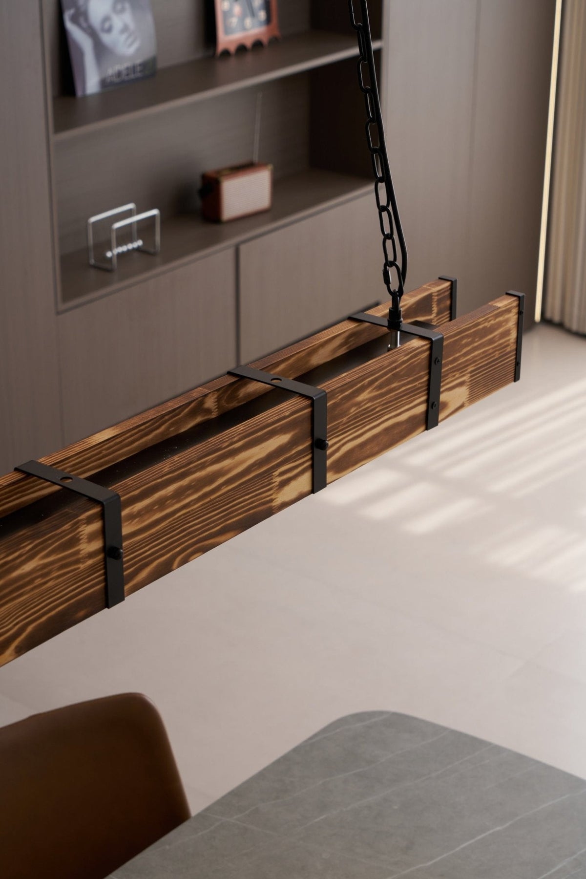 Aldelena Chandelier Pleva Linear Natural Wood
