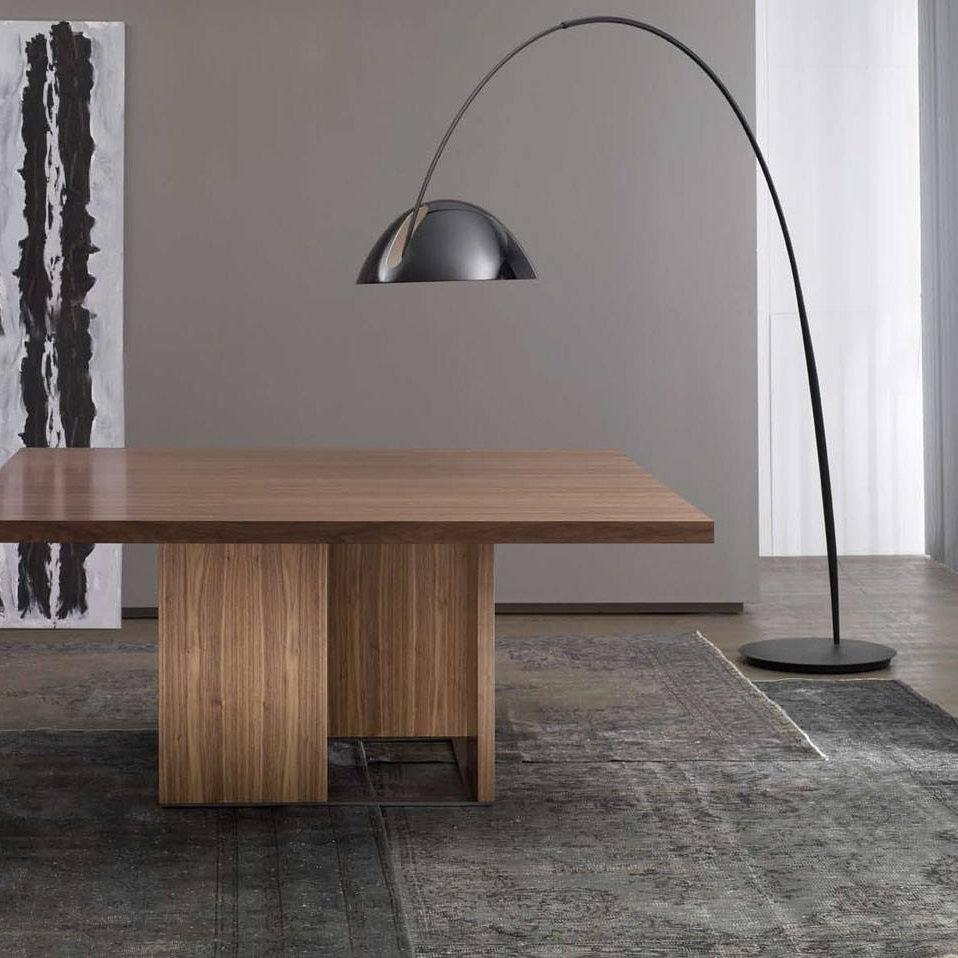 Patricia Modern Floor Lamp
