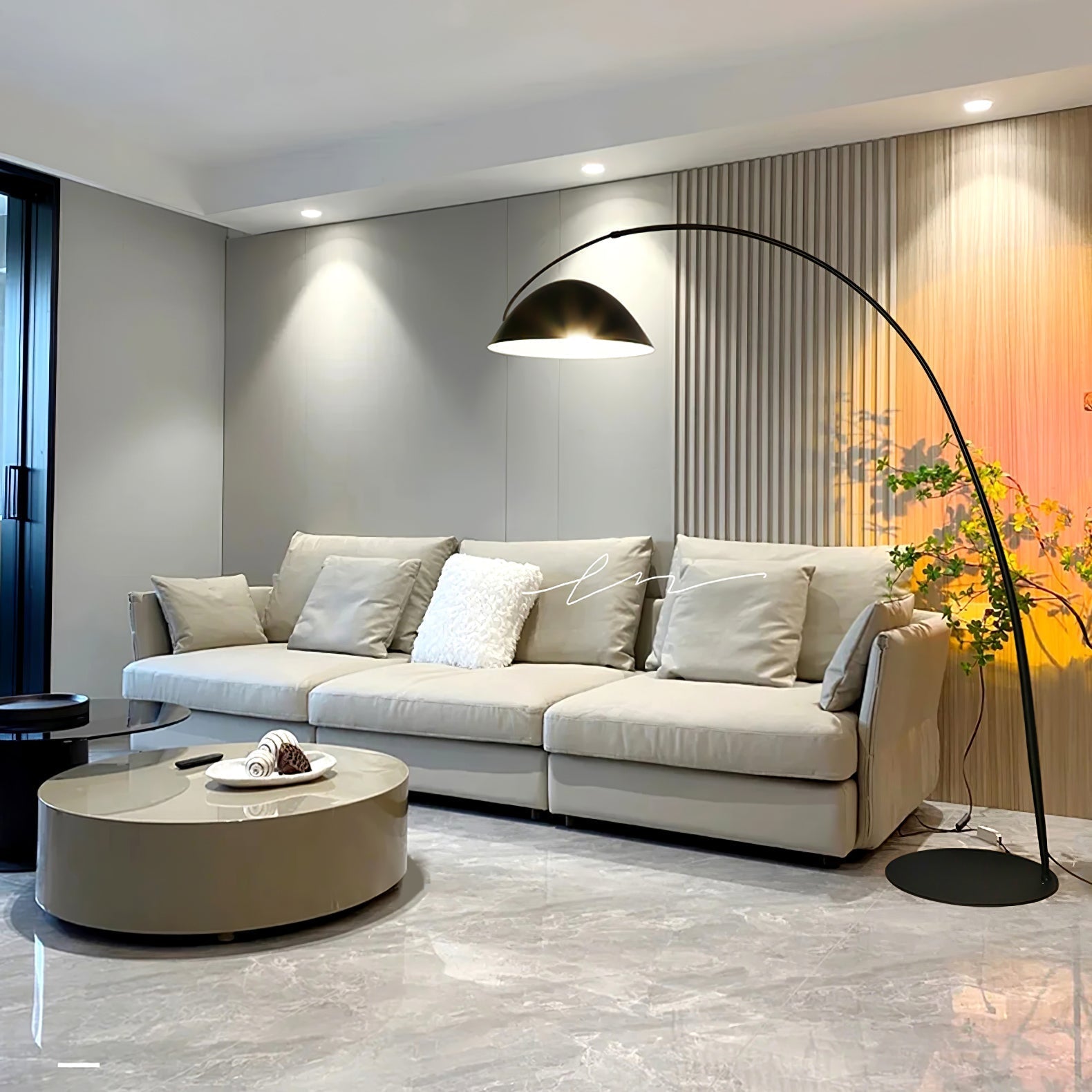 Patricia Modern Floor Lamp