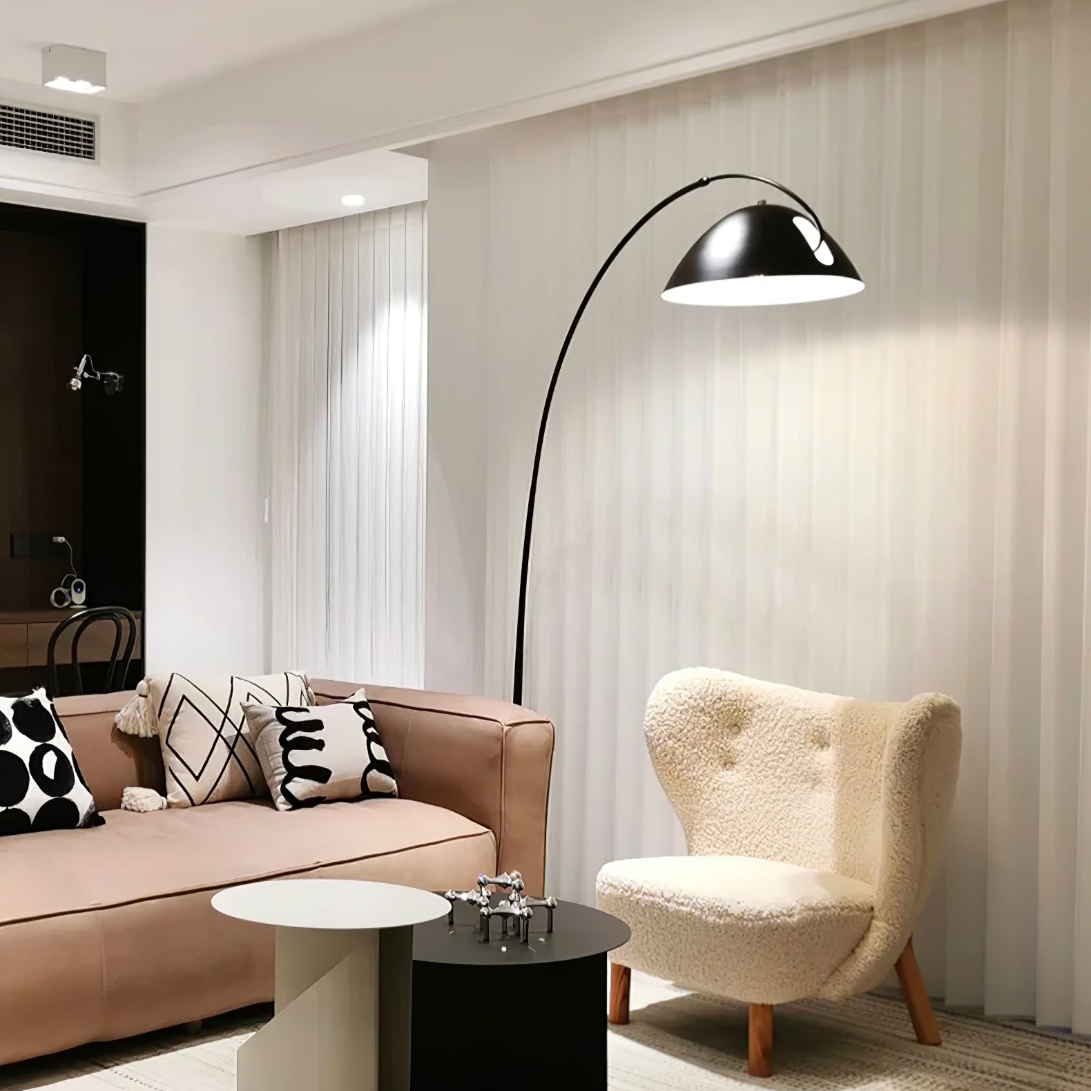Patricia Modern Floor Lamp