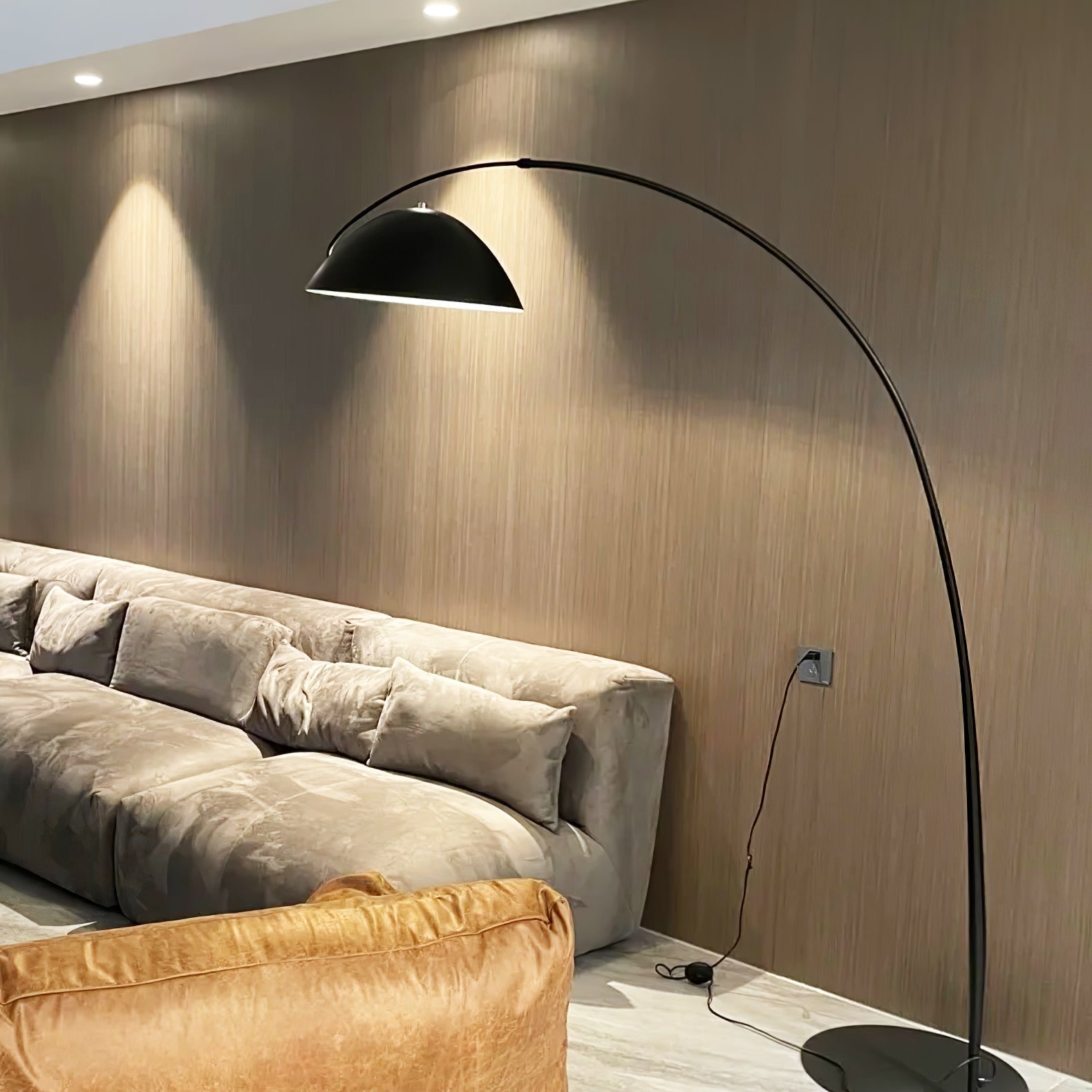 Patricia Modern Floor Lamp
