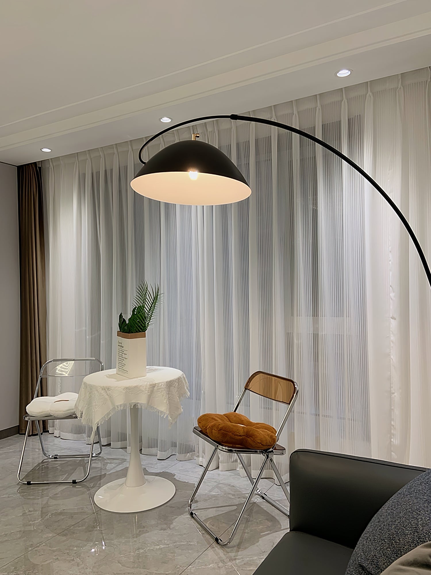 Patricia Modern Floor Lamp