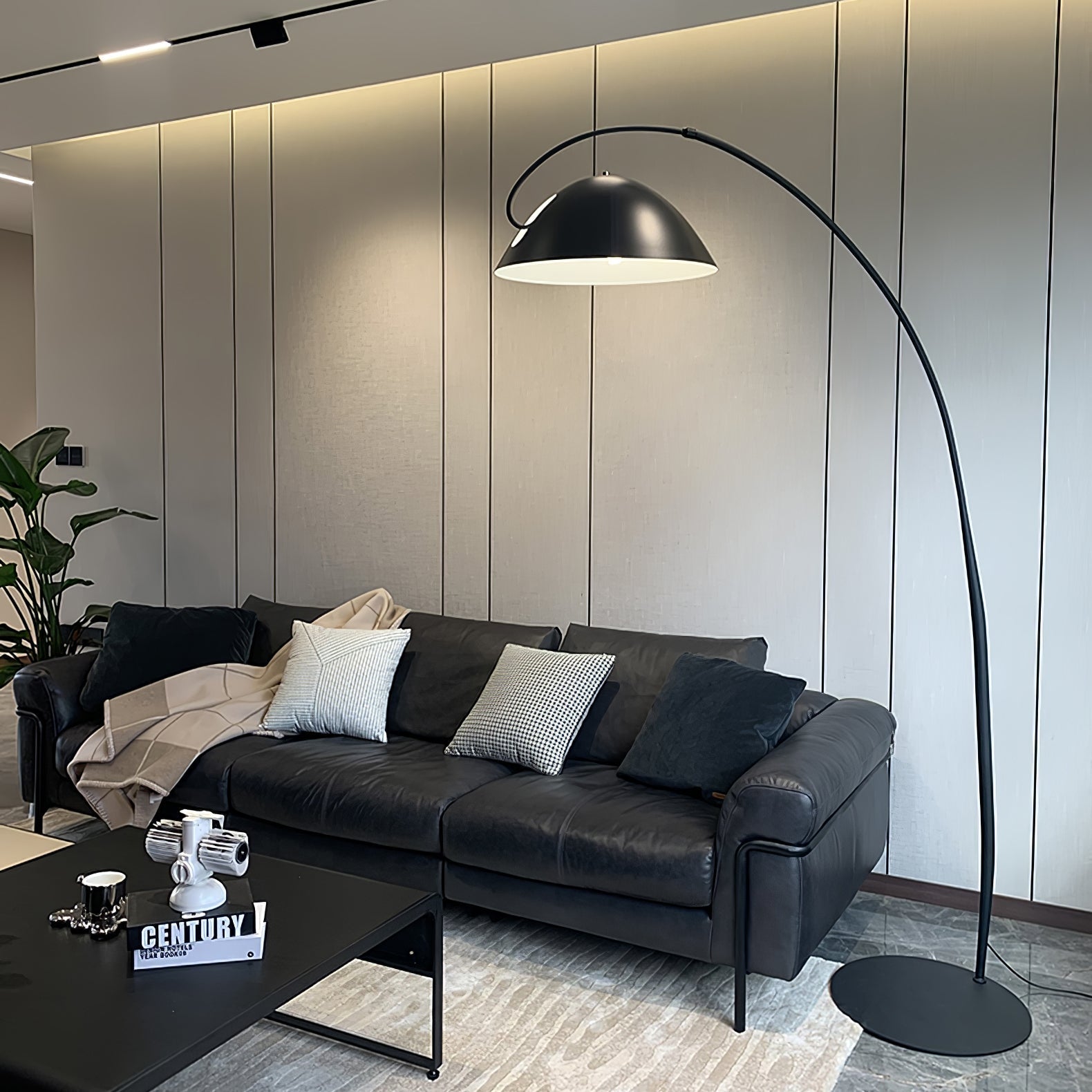 Patricia Modern Floor Lamp