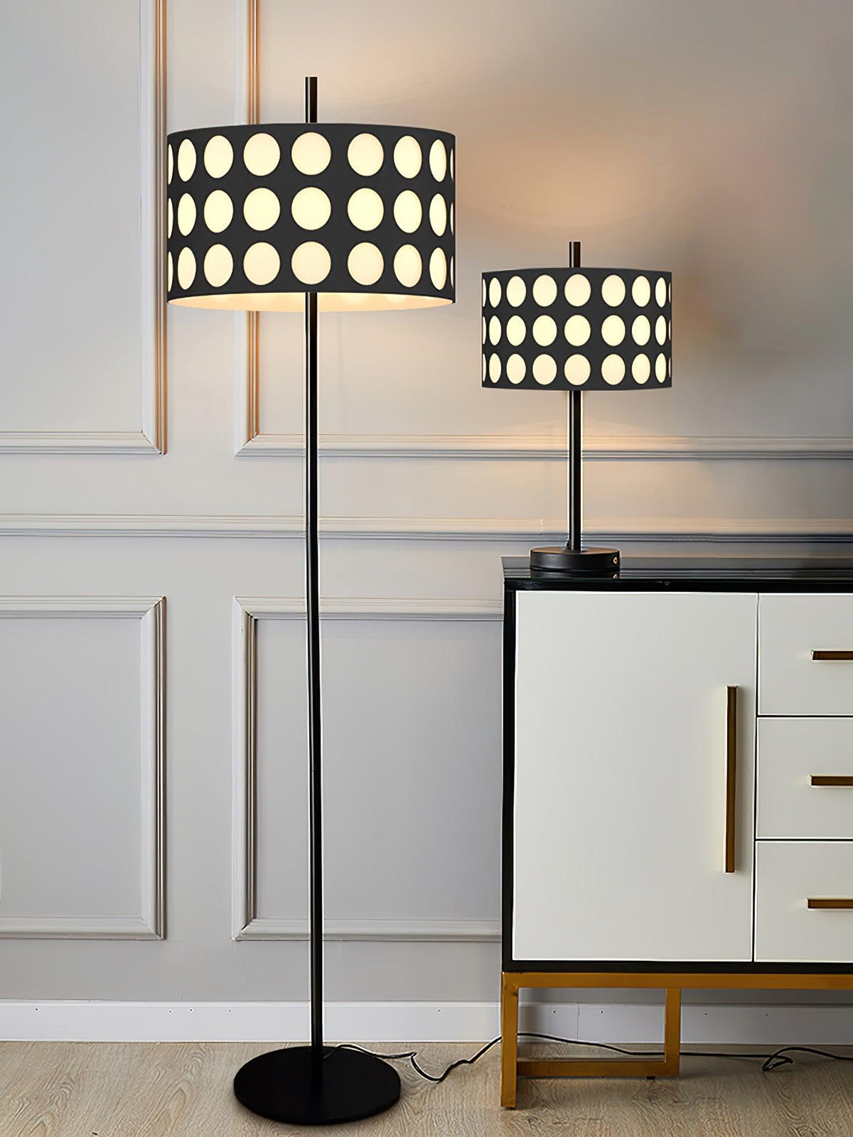 Avmirion Noir Arc Floor Lamp
