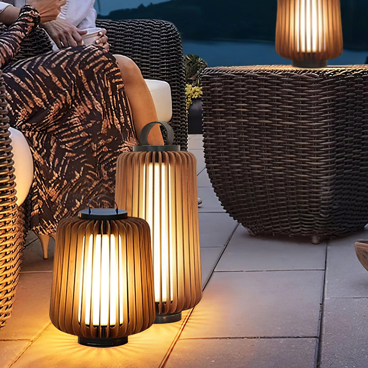 Slat Outdoor Table Light