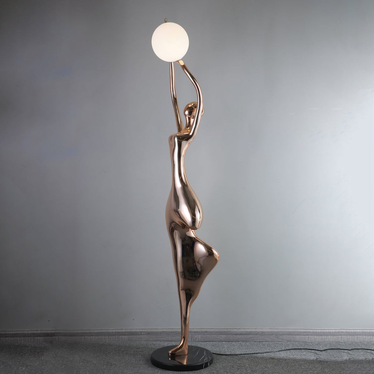 Emiryra Golden Sculptural Floor Lamp