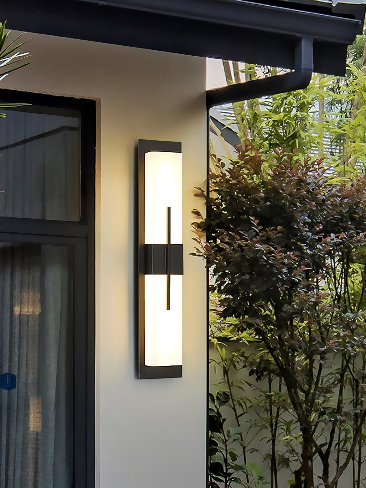 Elarvin Classic Unique Resin Outdoor Wall Light