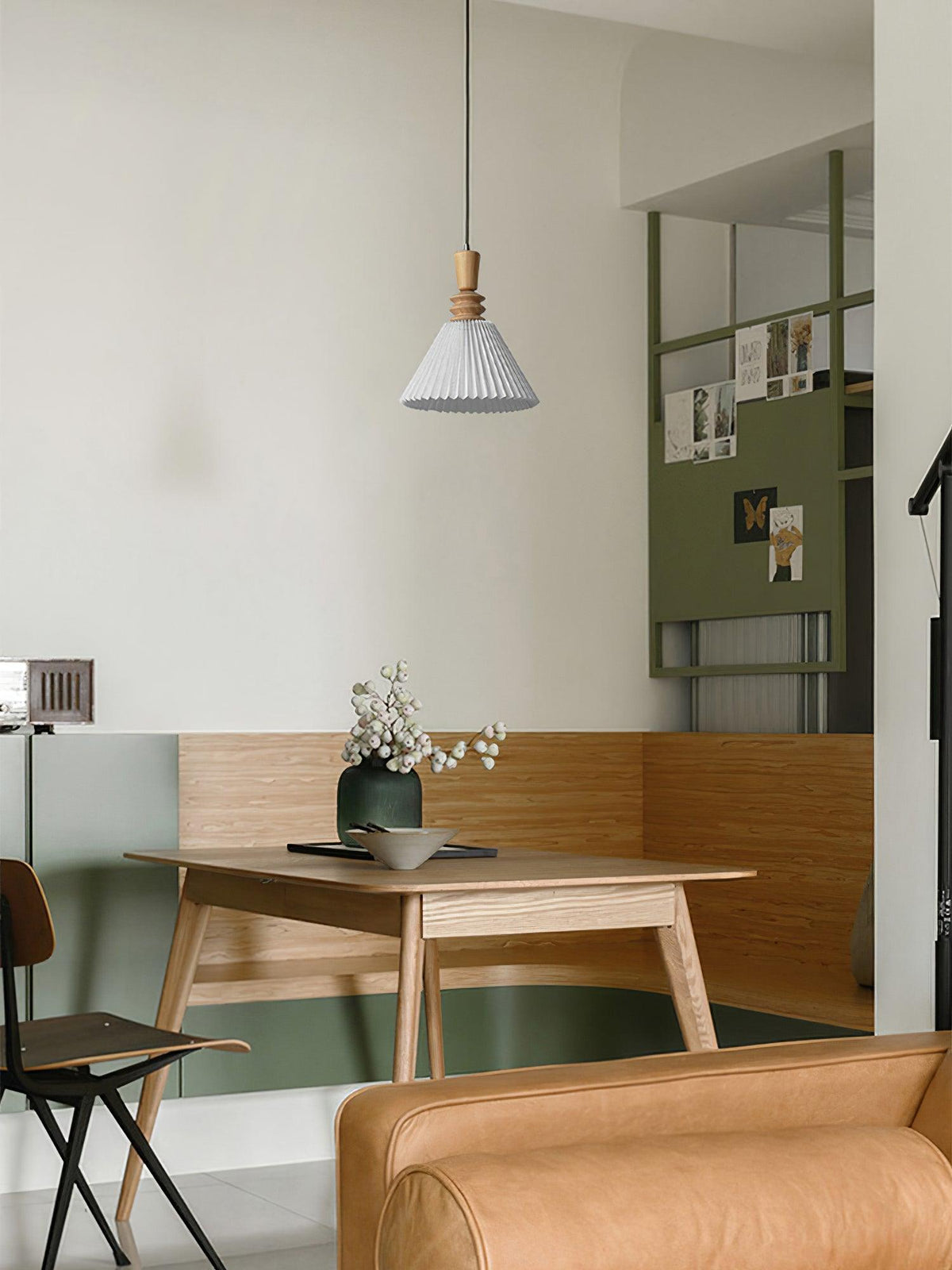 Aldanelia Wood Pendant Light