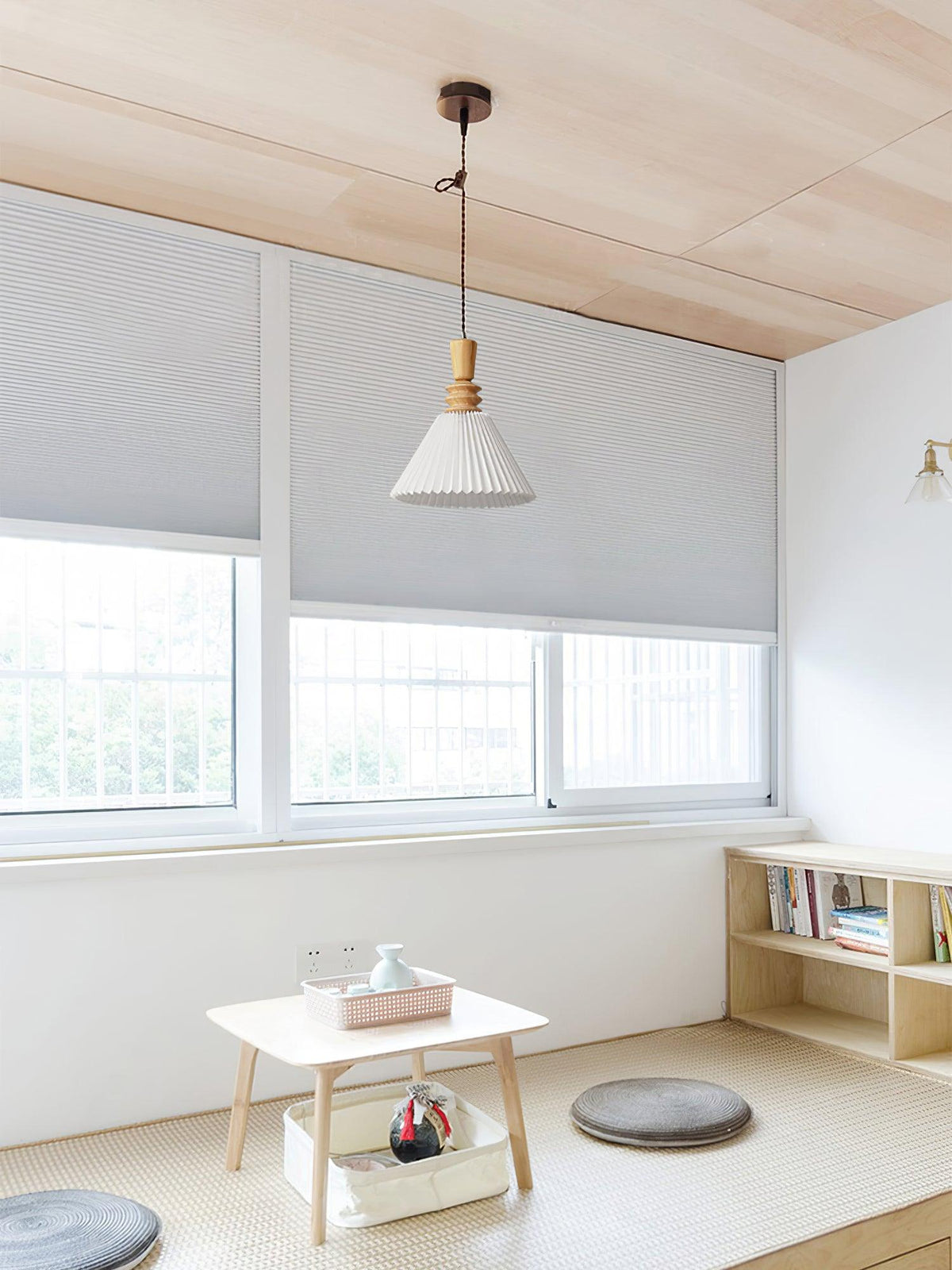 Aldanelia Wood Pendant Light